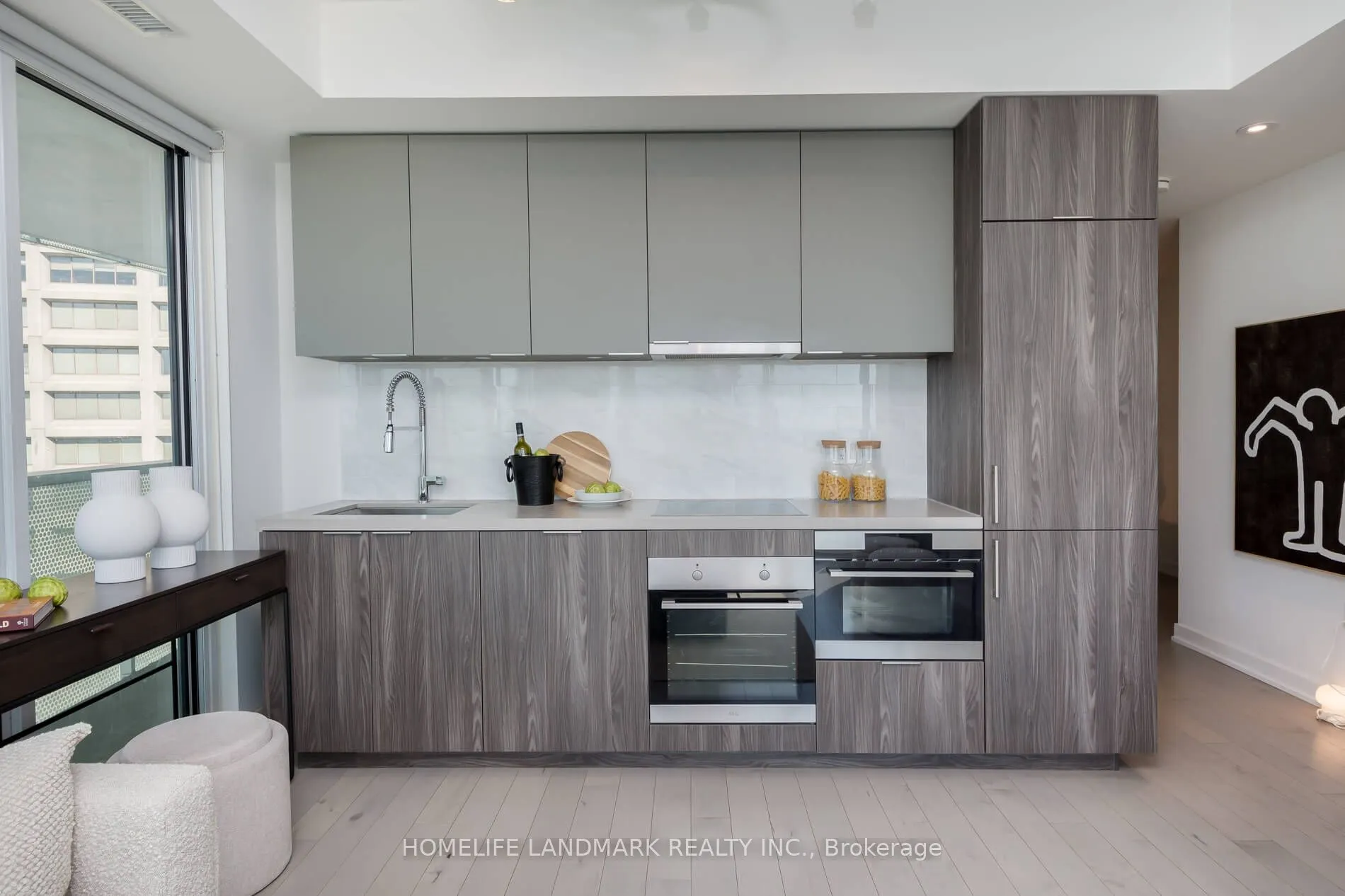 15 Queens Quay E, #2304