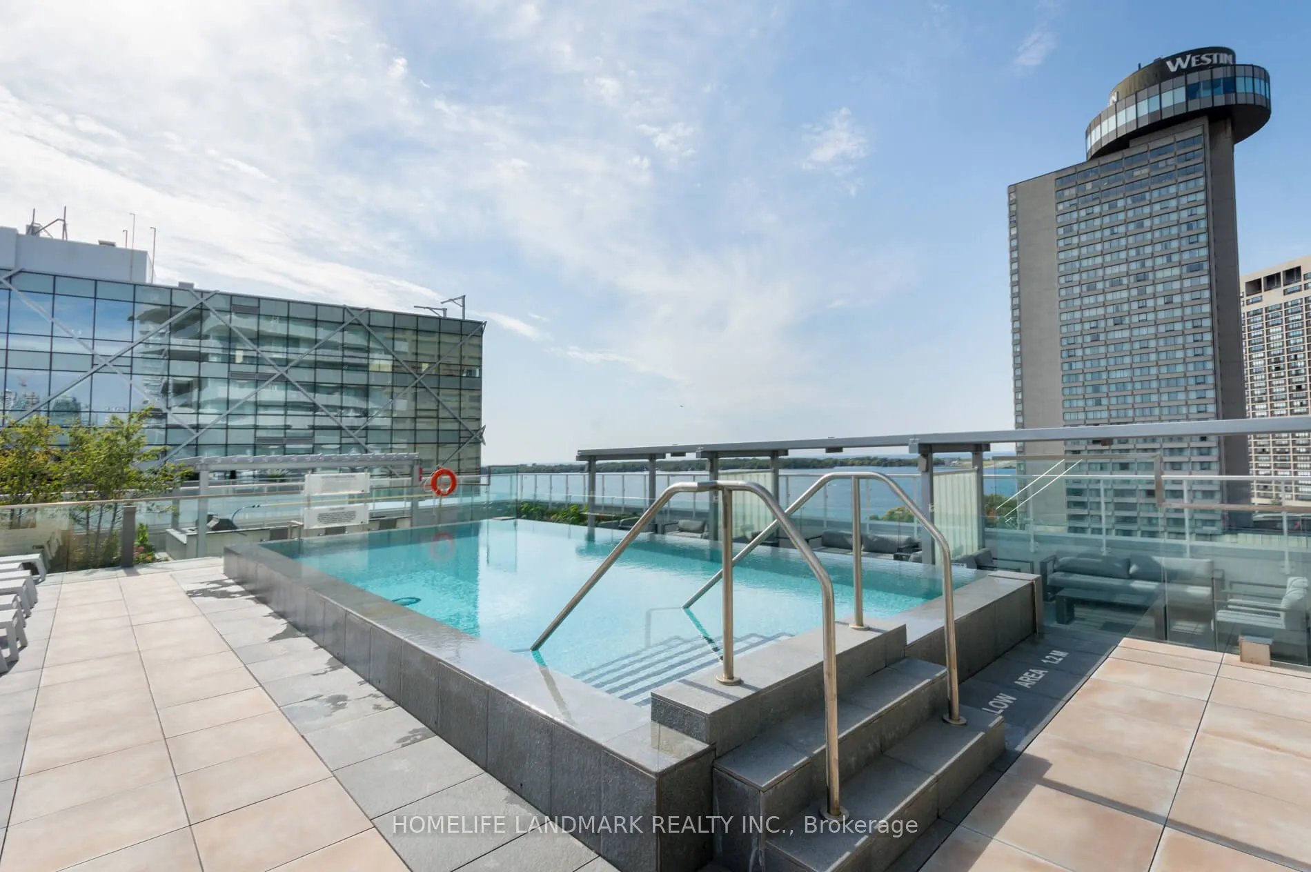 15 Queens Quay E, #2304