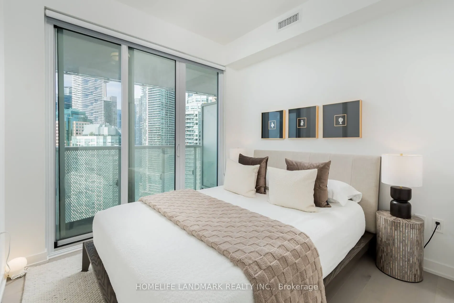 15 Queens Quay E, #2304