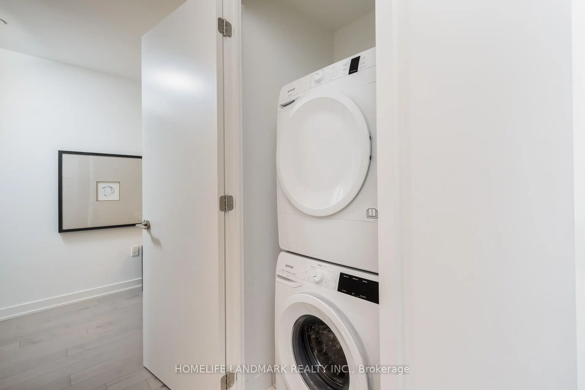 15 Queens Quay E, #2304