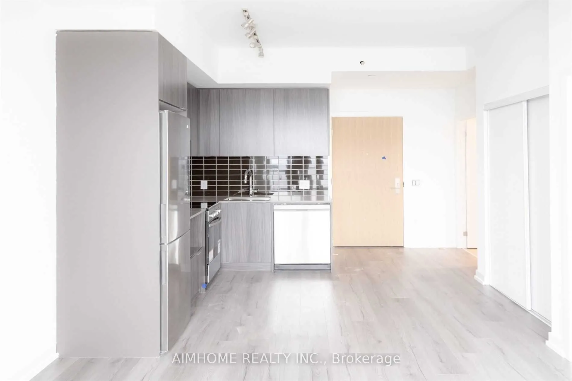 395 Bloor Street E, #4509