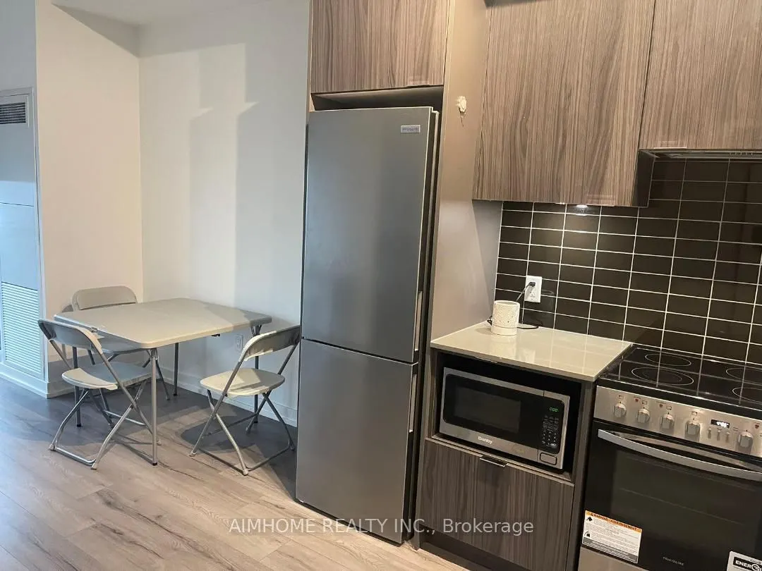 395 Bloor Street E, #4509