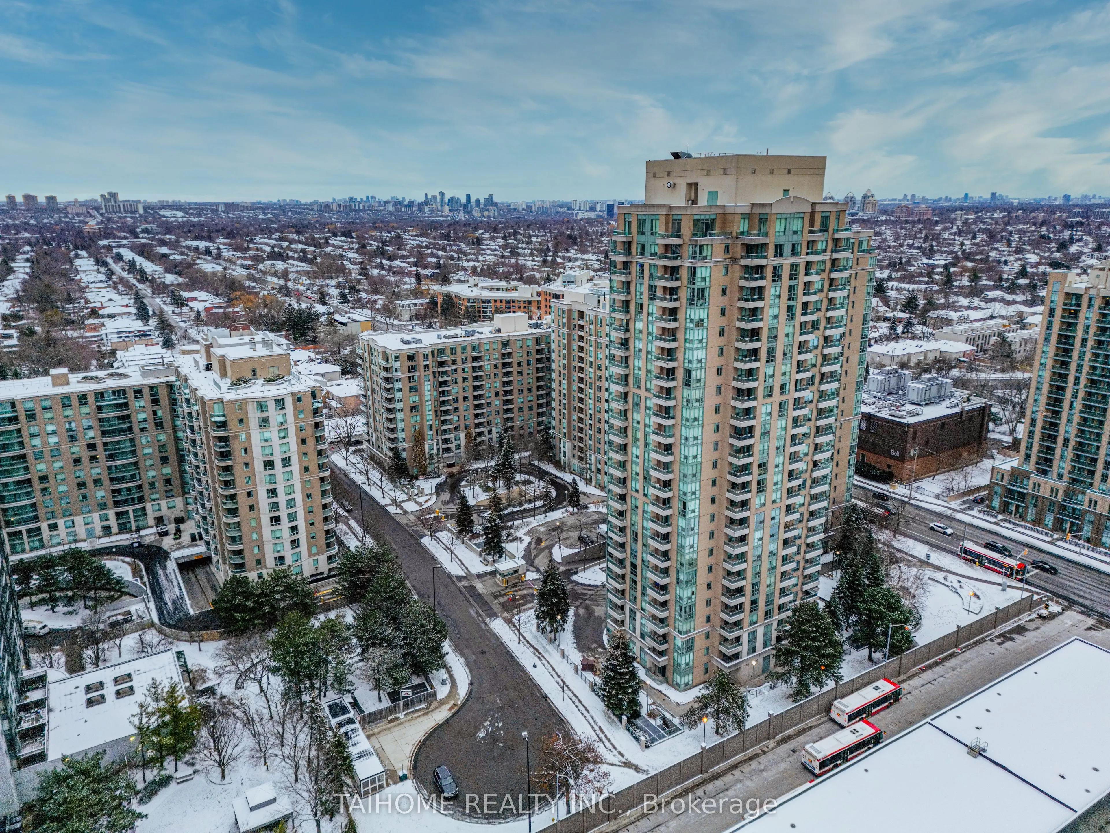 1 Pemberton Avenue, #702