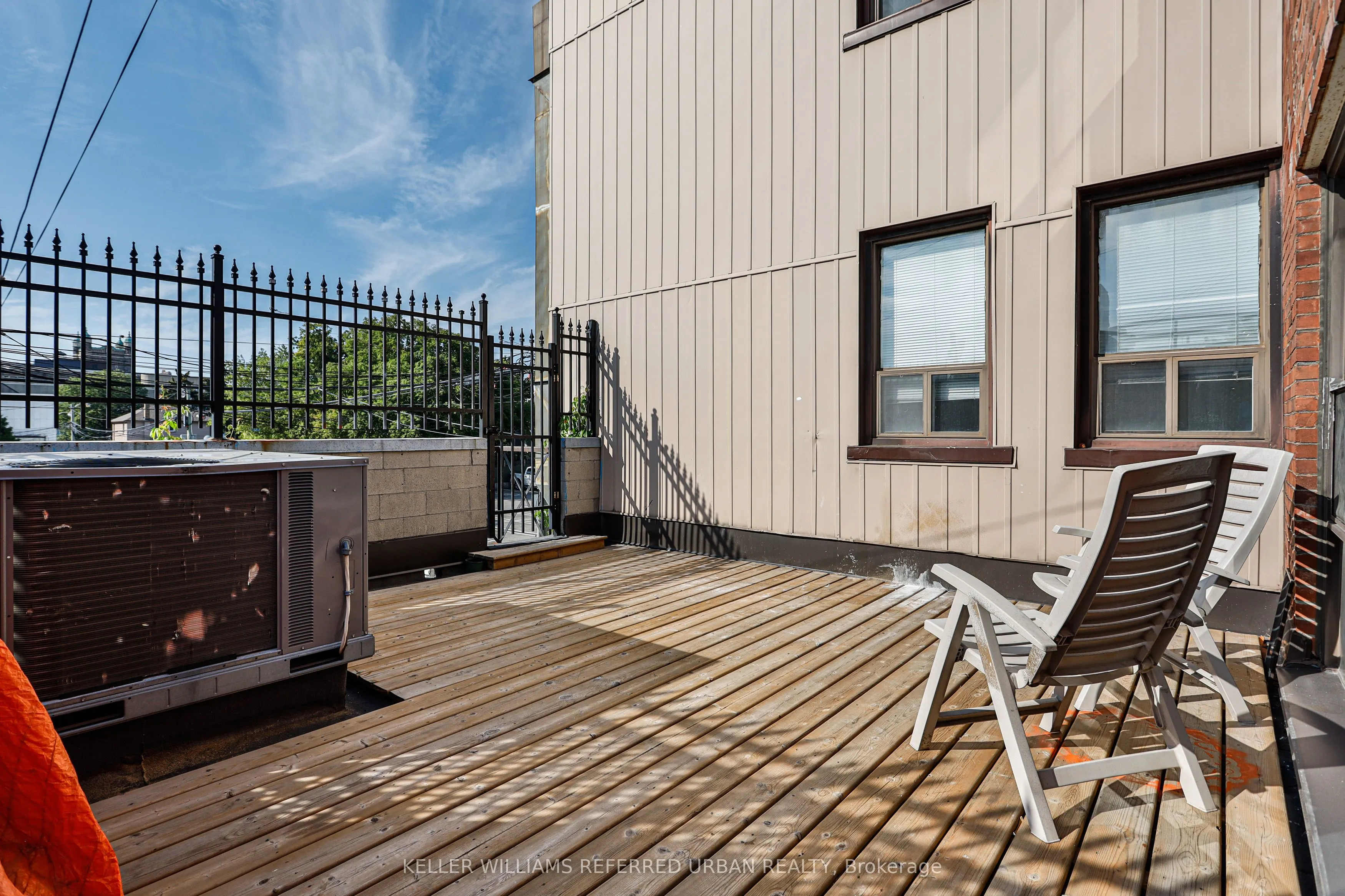 523 Bloor Street W #1