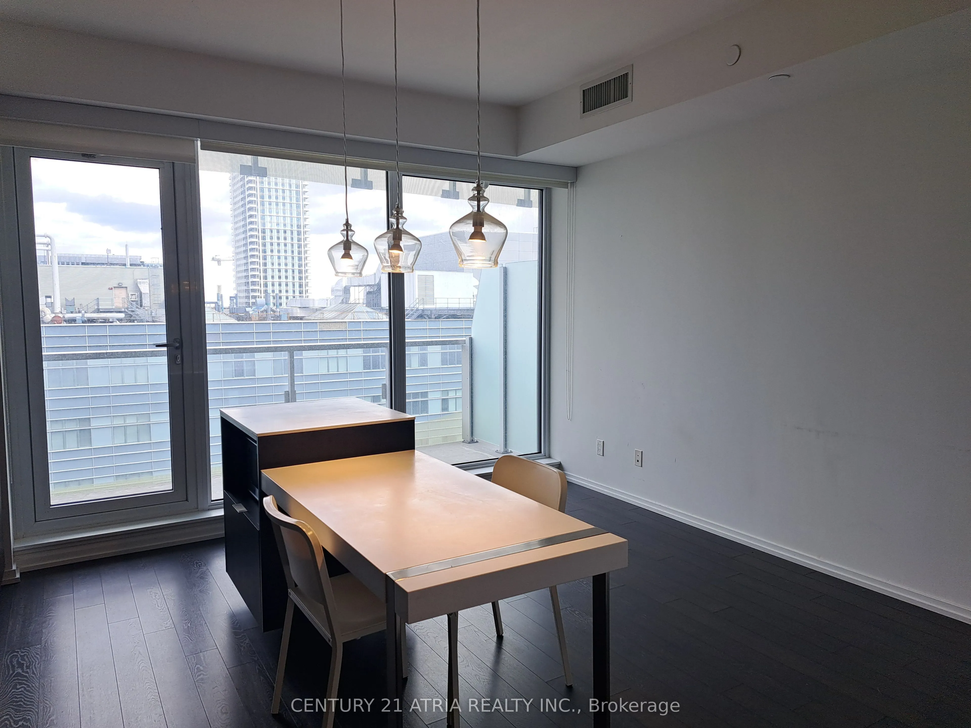 197 Yonge Street #2004