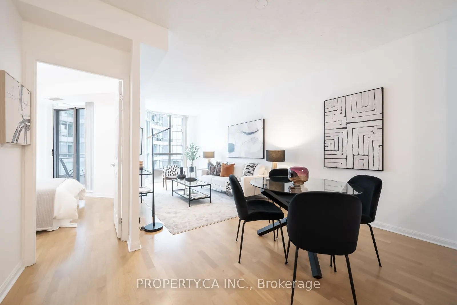 230 Queens Quay W #1815