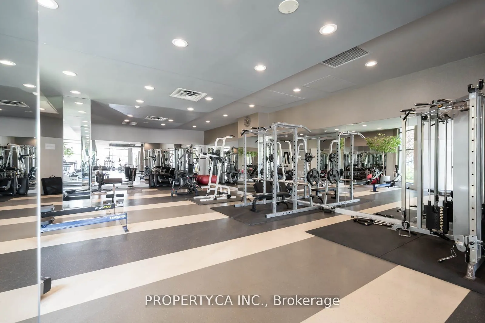 230 Queens Quay W #1815