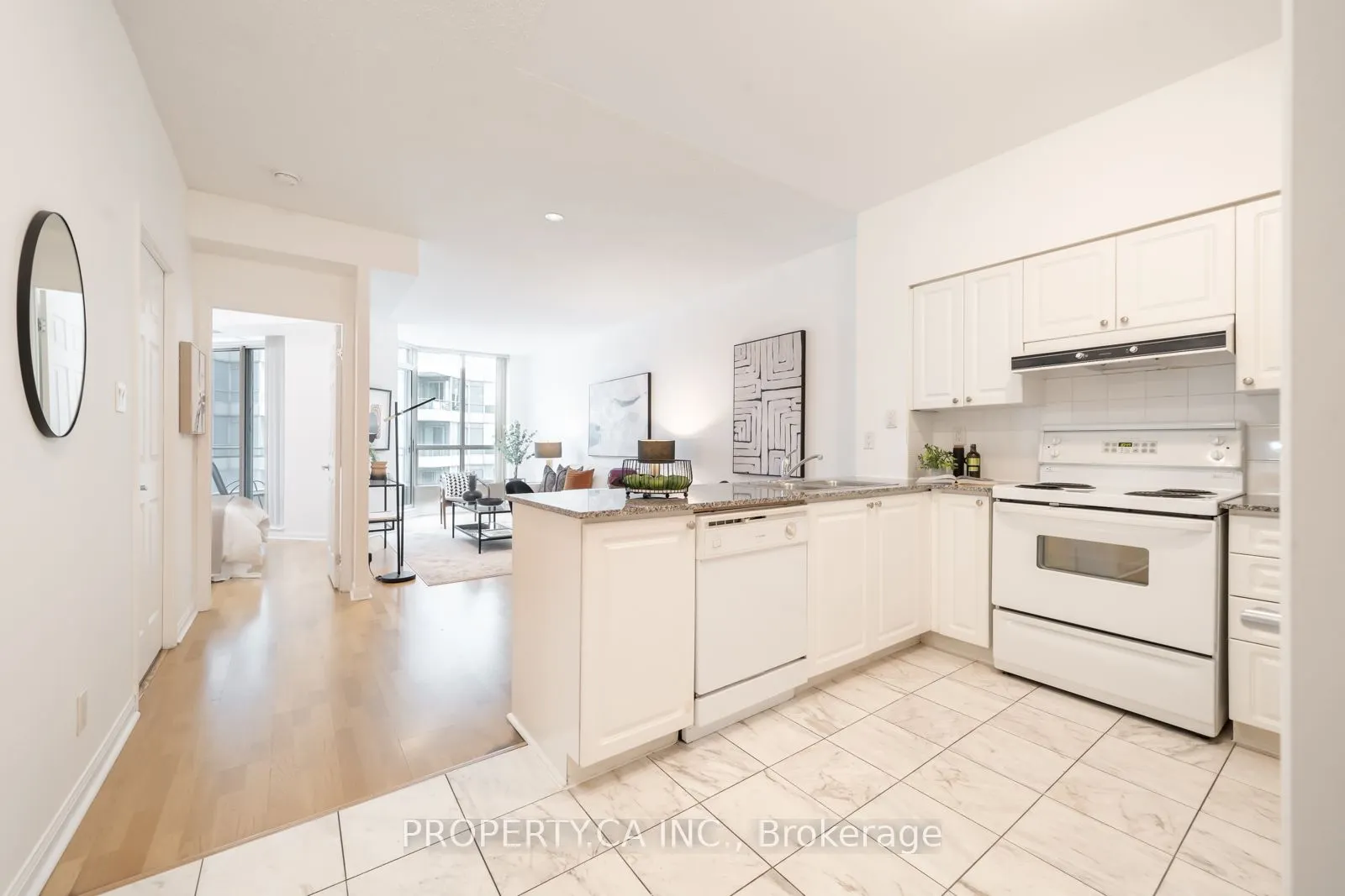 230 Queens Quay W #1815