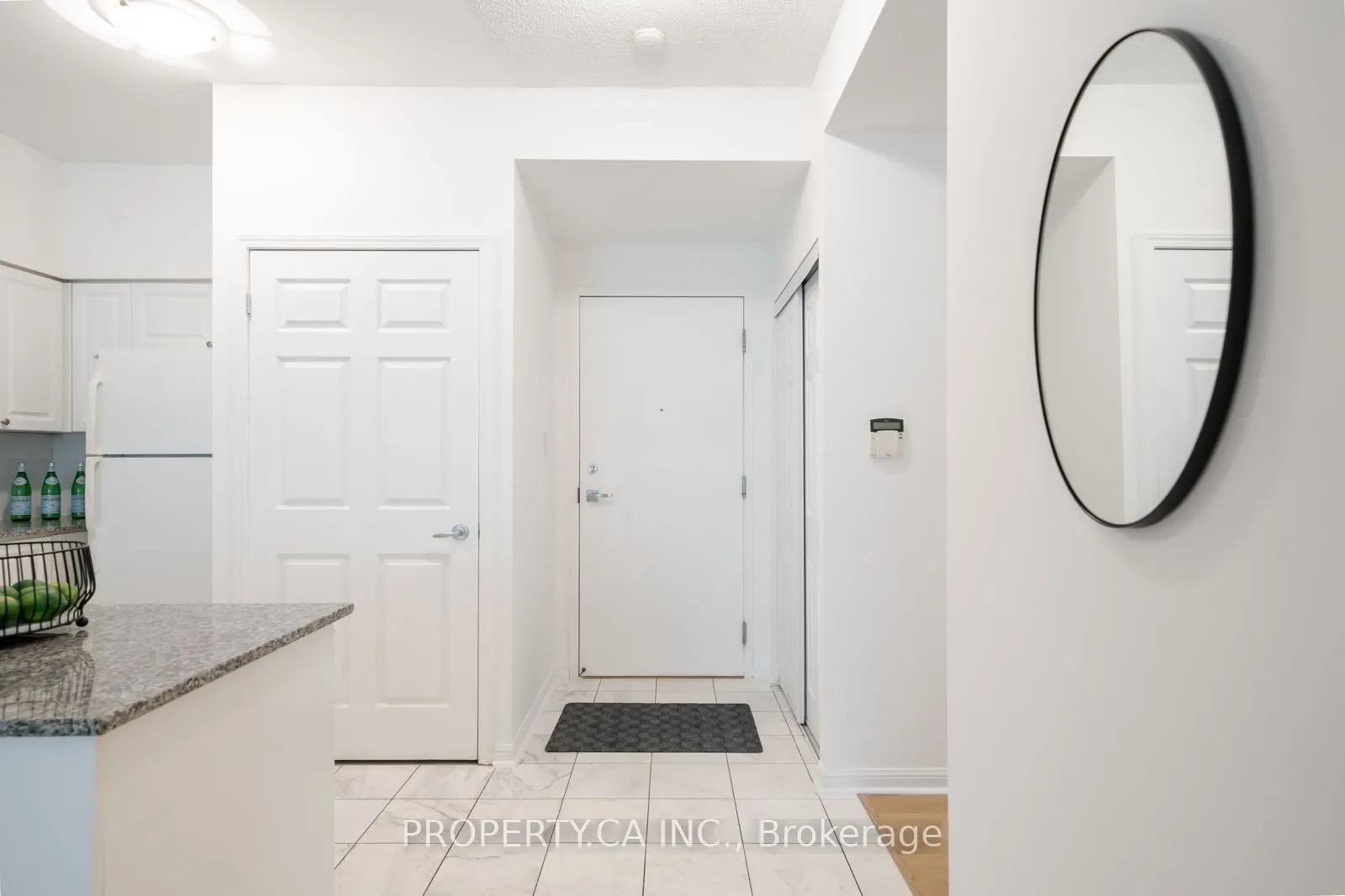 230 Queens Quay W #1815