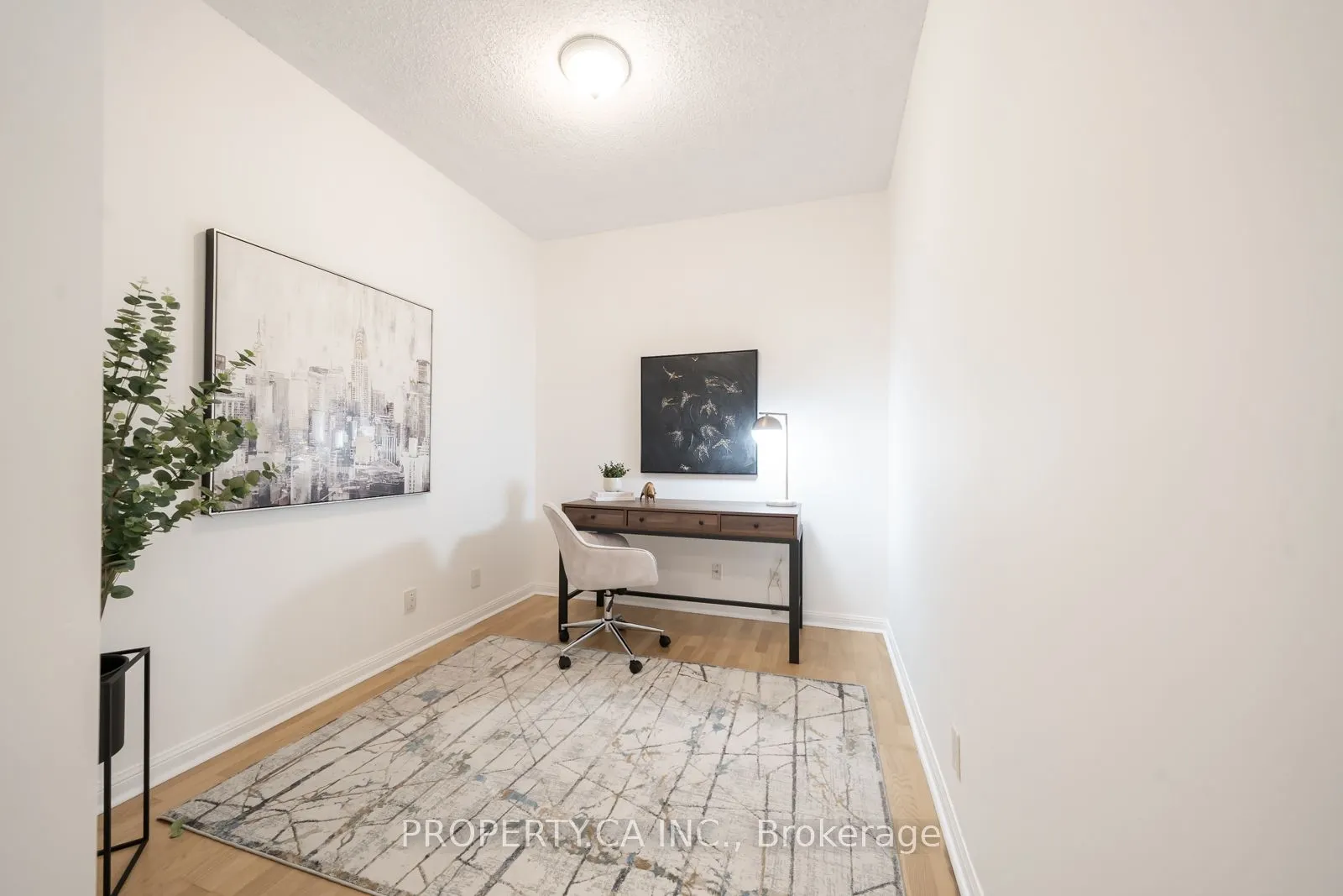 230 Queens Quay W #1815