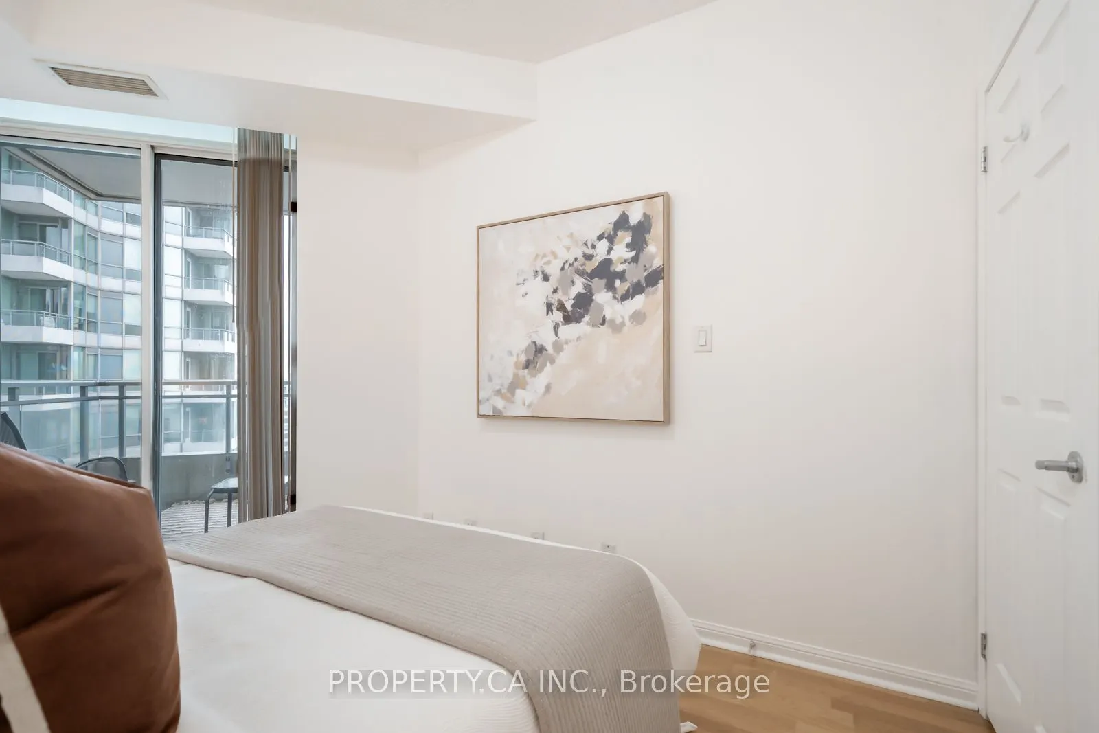 230 Queens Quay W #1815