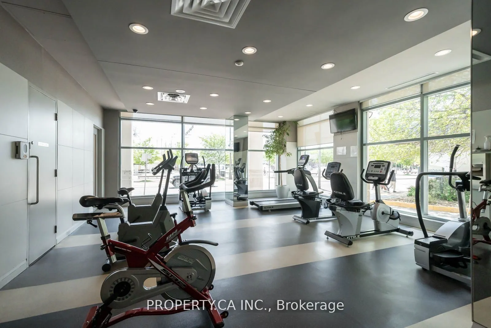 230 Queens Quay W #1815