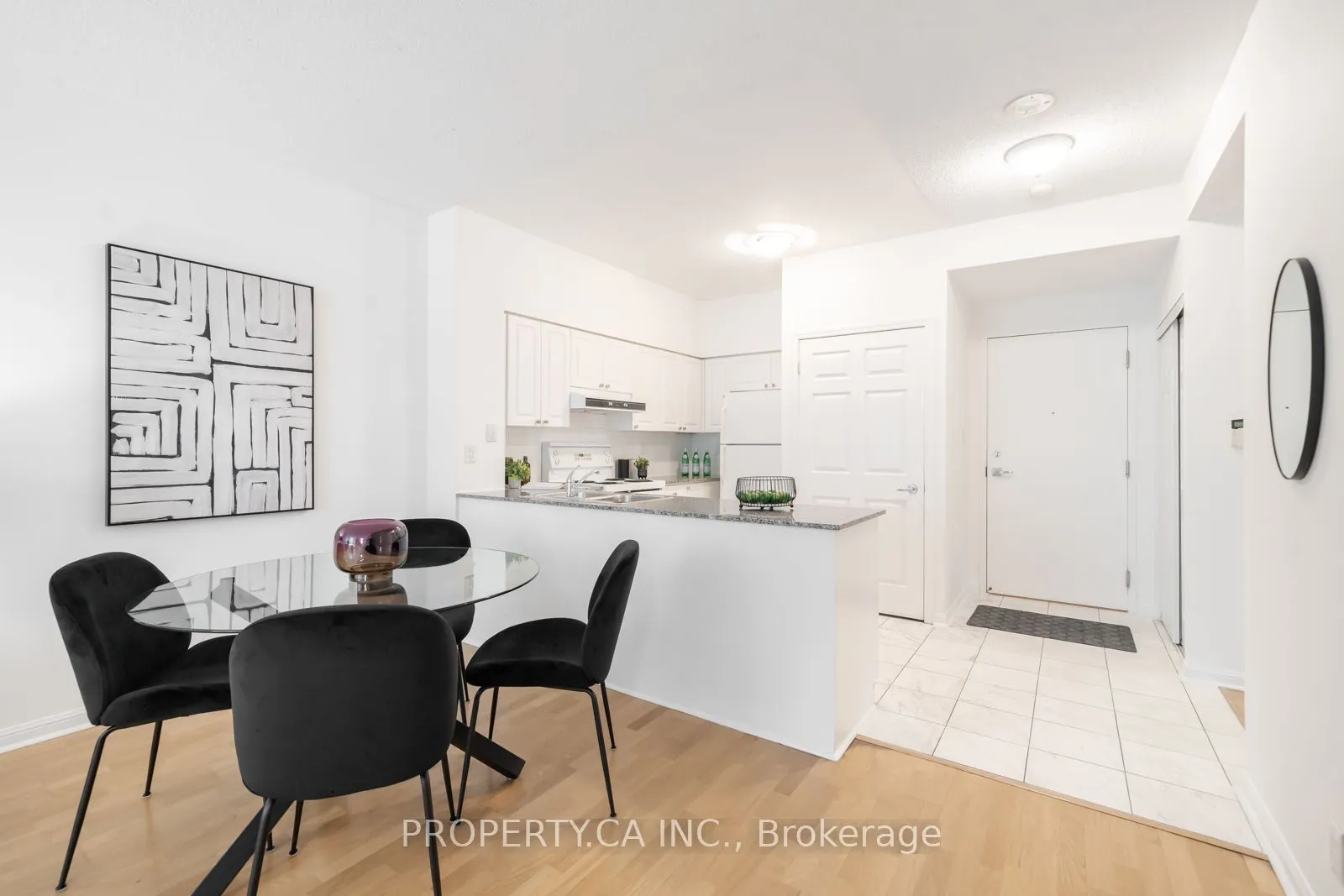 230 Queens Quay W #1815