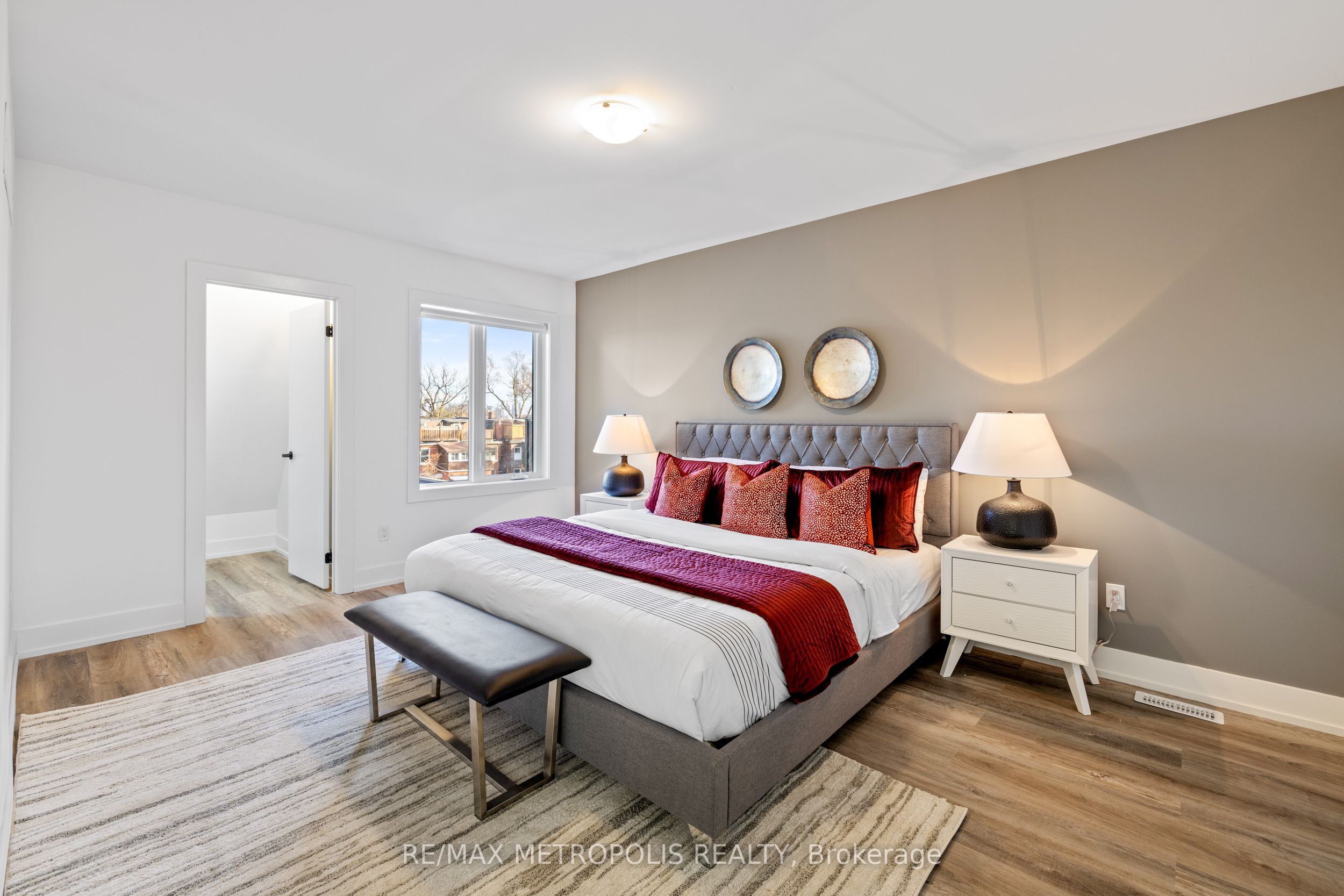 449 Lansdowne Avenue, #Upper-A