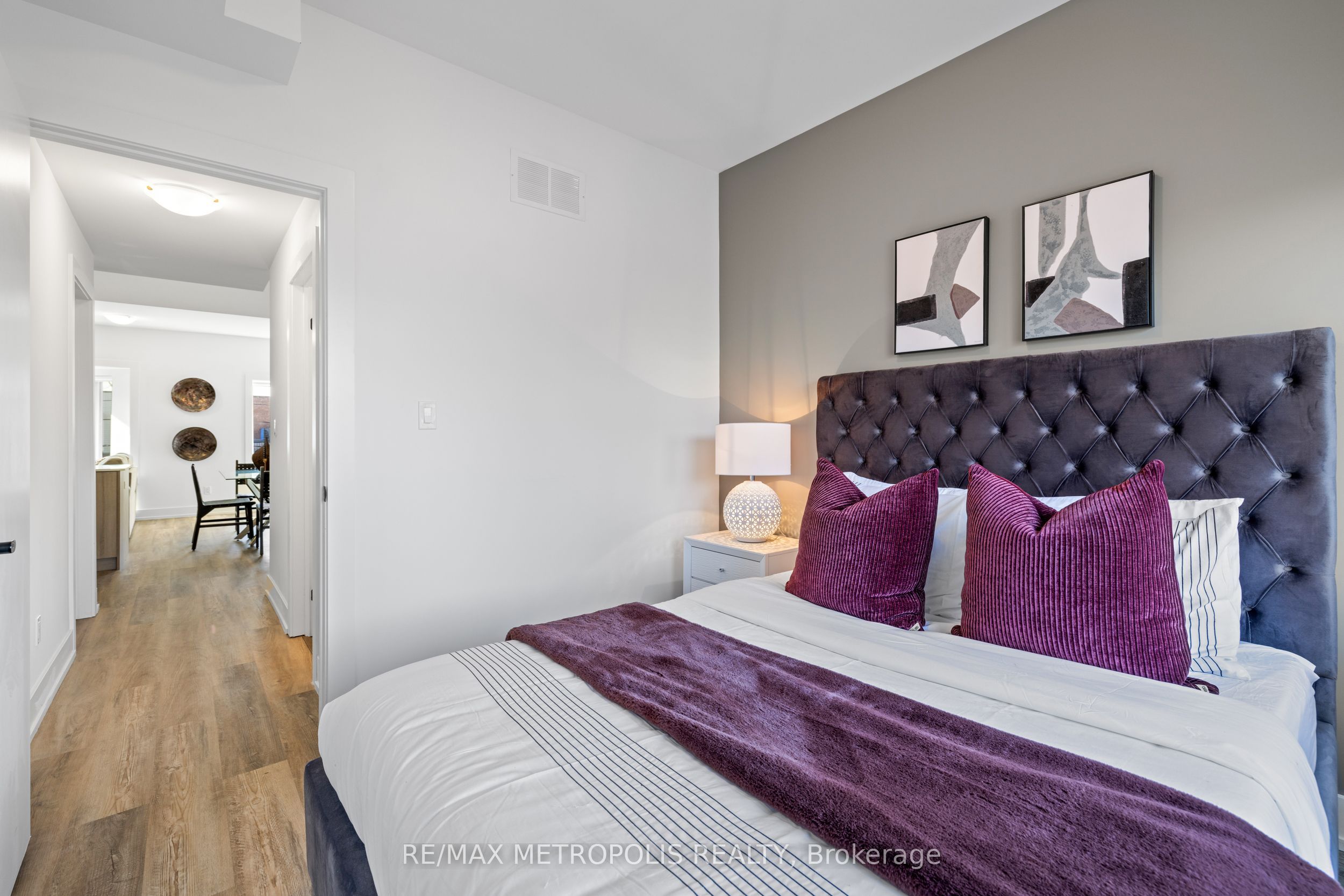 449 Lansdowne Avenue, #Upper-A