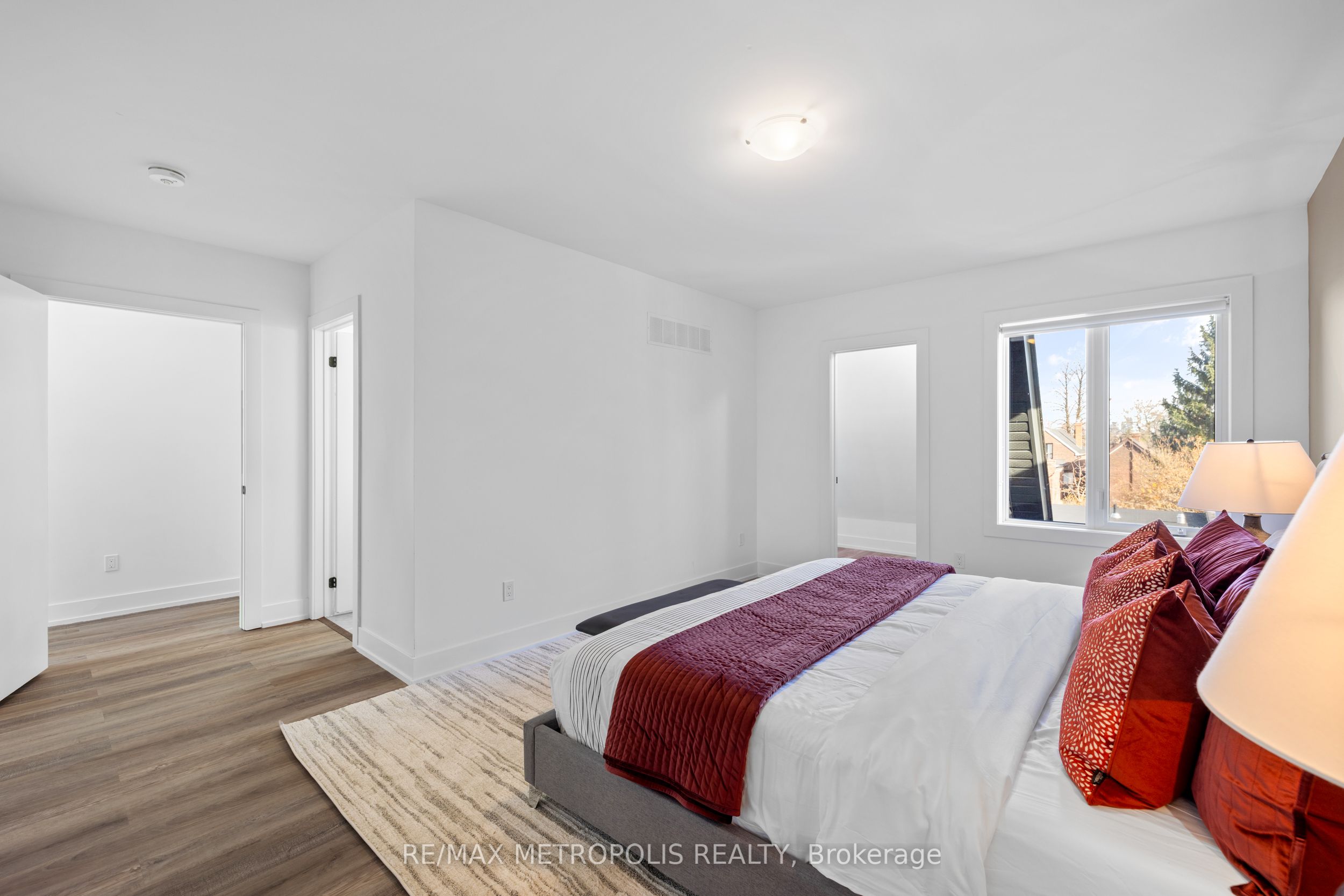 449 Lansdowne Avenue, #Upper-A
