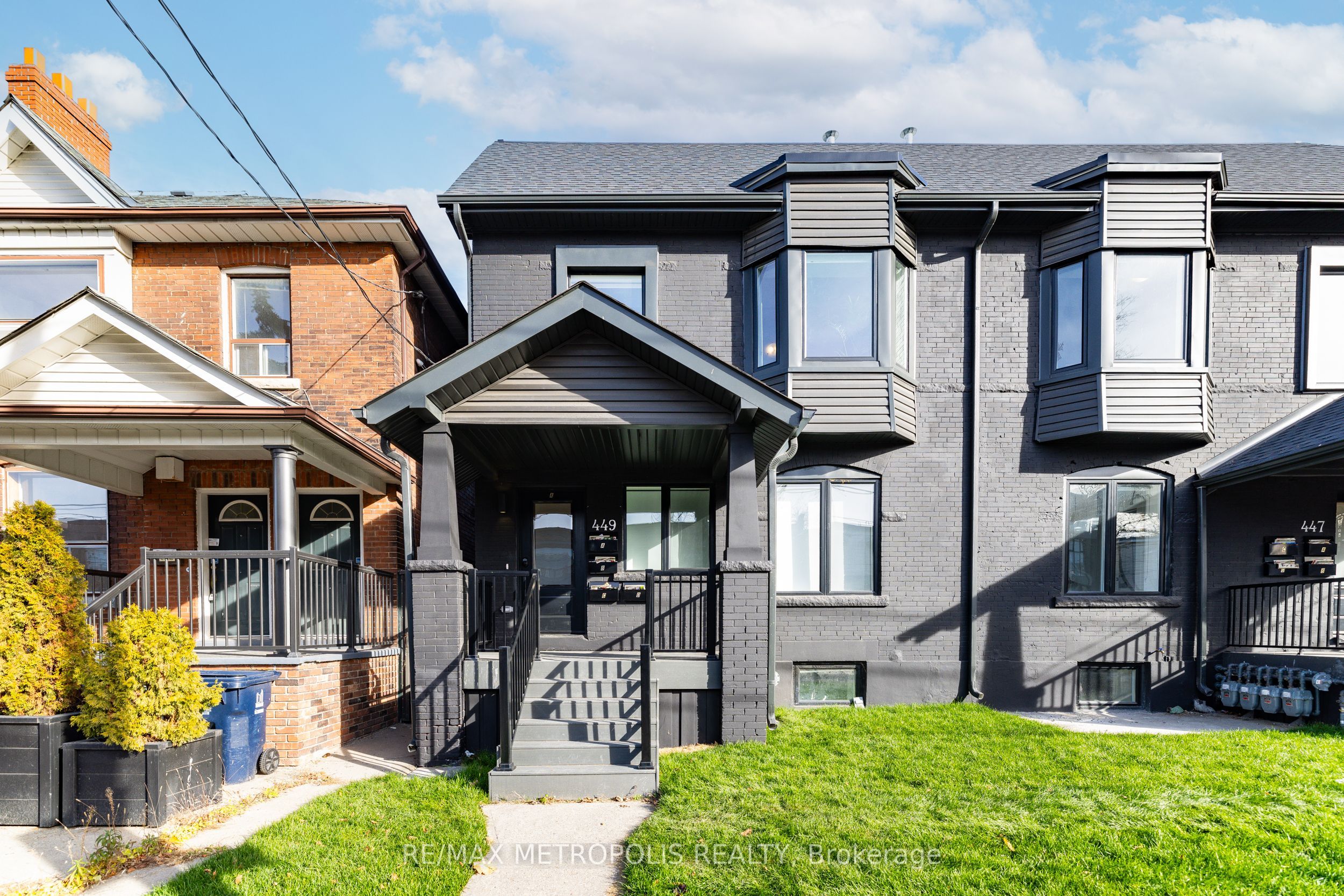 449 Lansdowne Avenue, #Upper-A