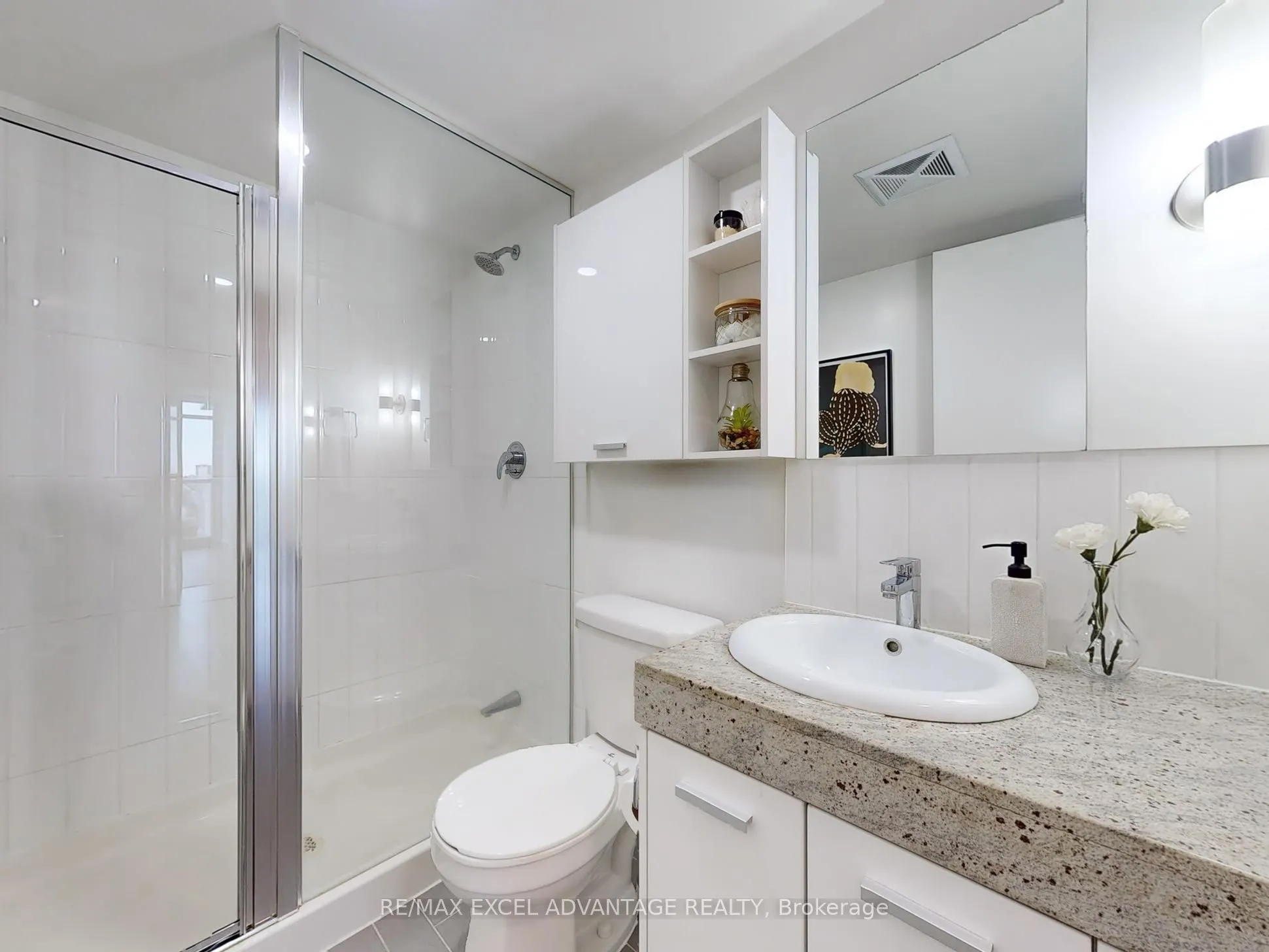 33 Singer Court, #1202