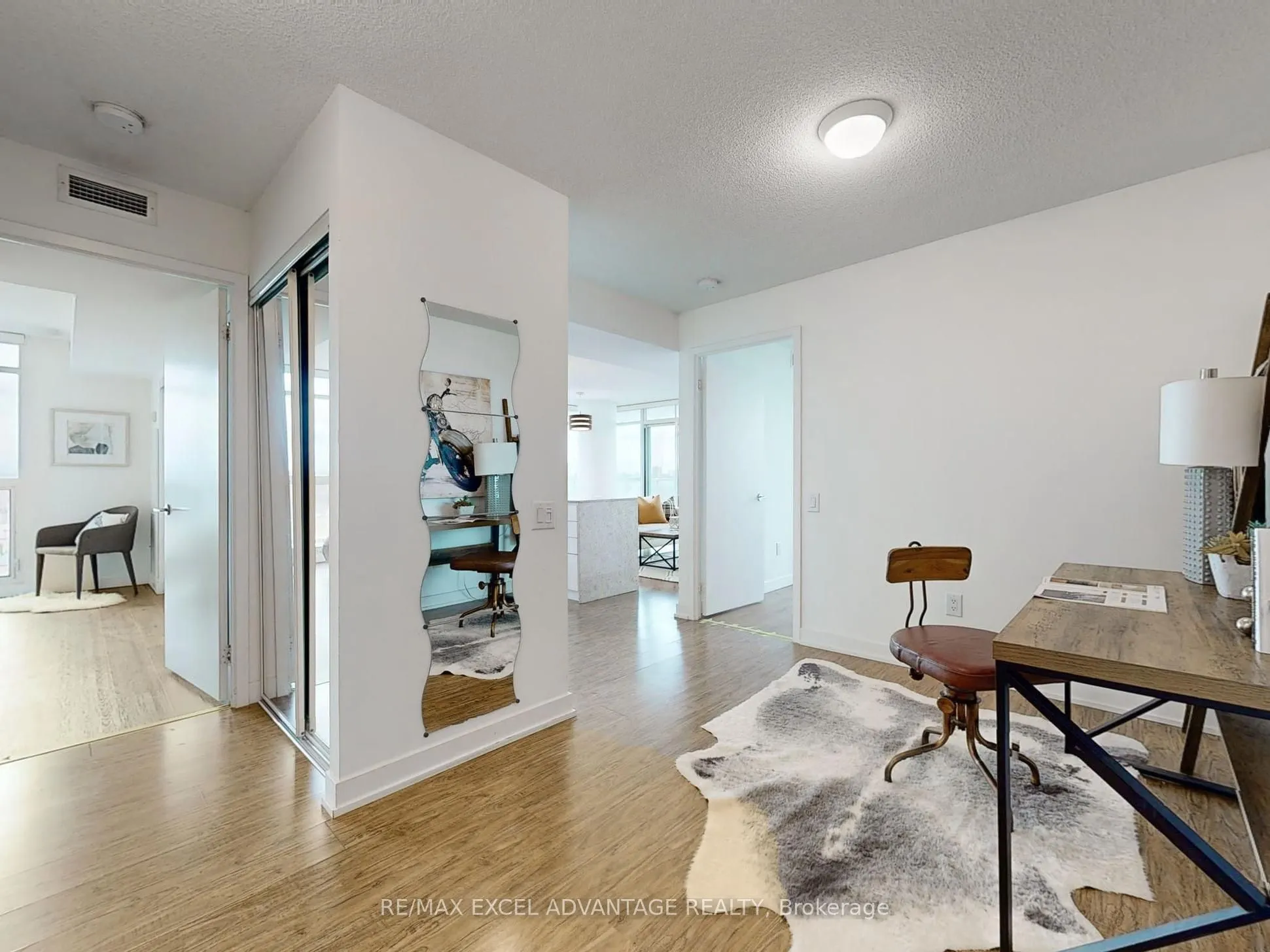 33 Singer Court, #1202