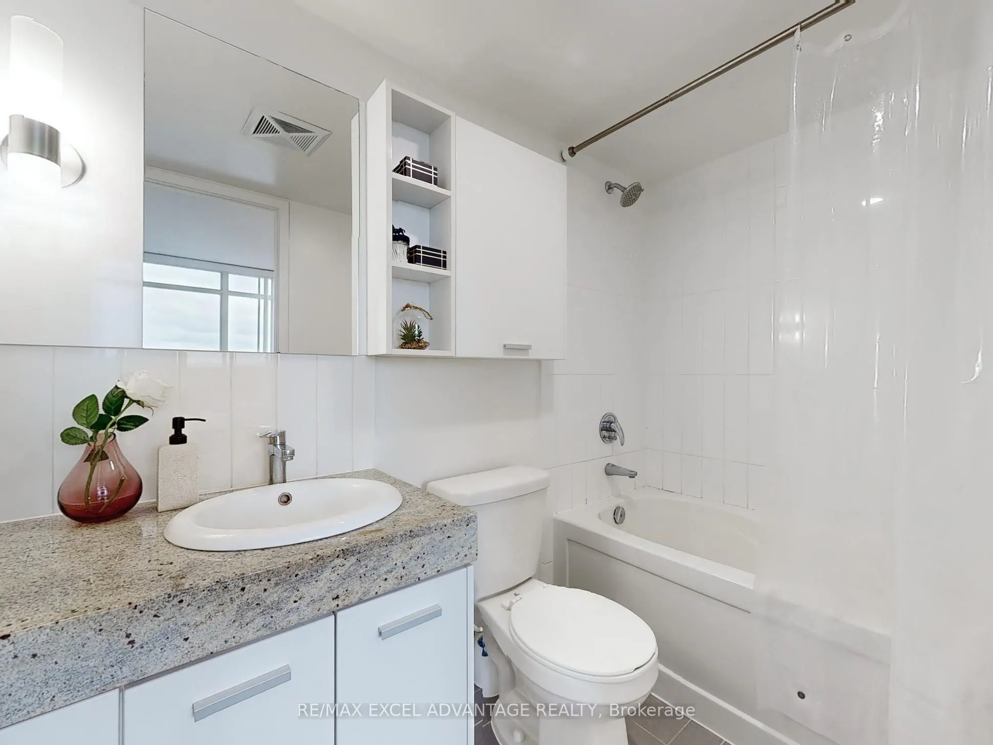 33 Singer Court, #1202