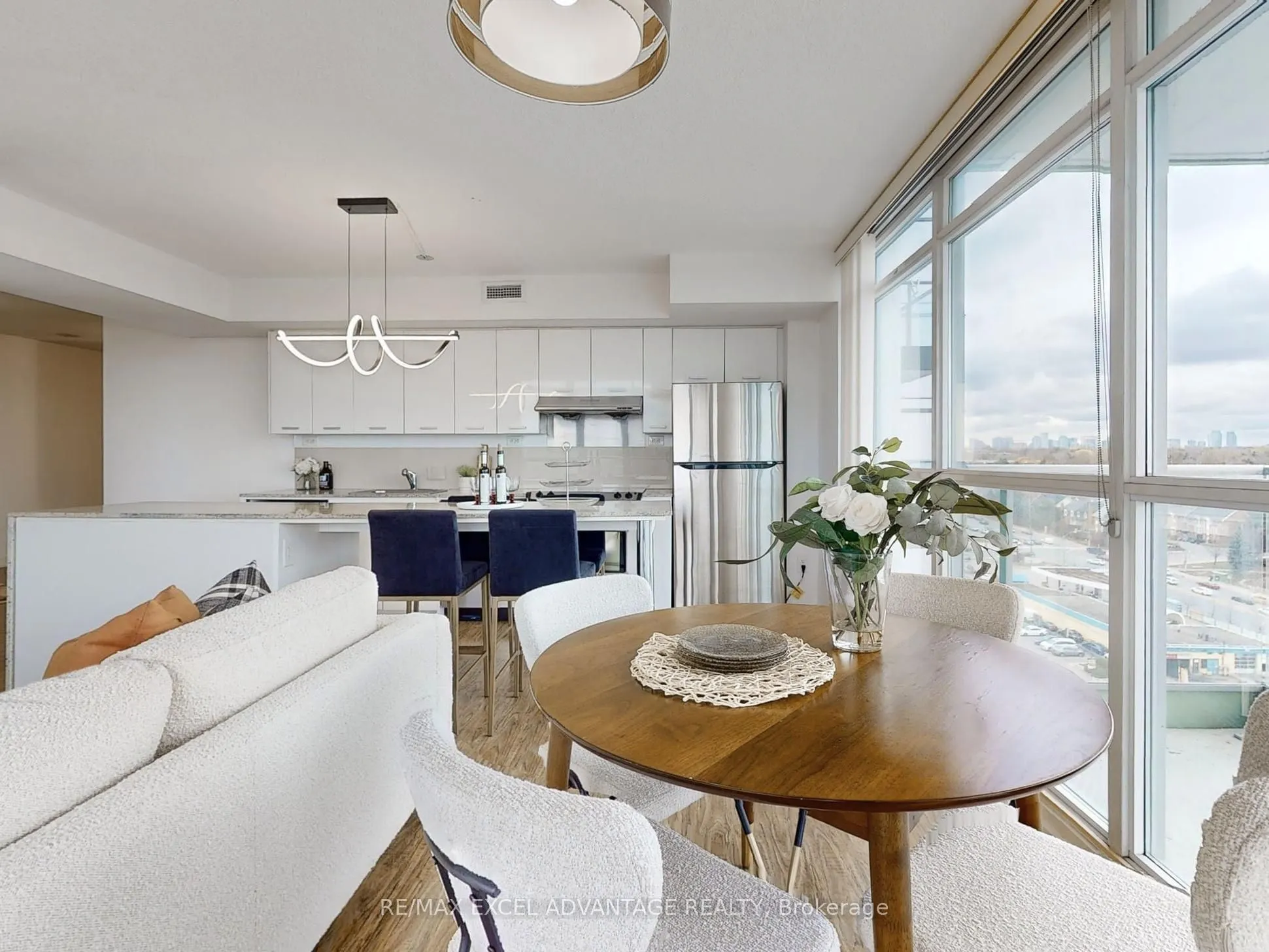33 Singer Court, #1202