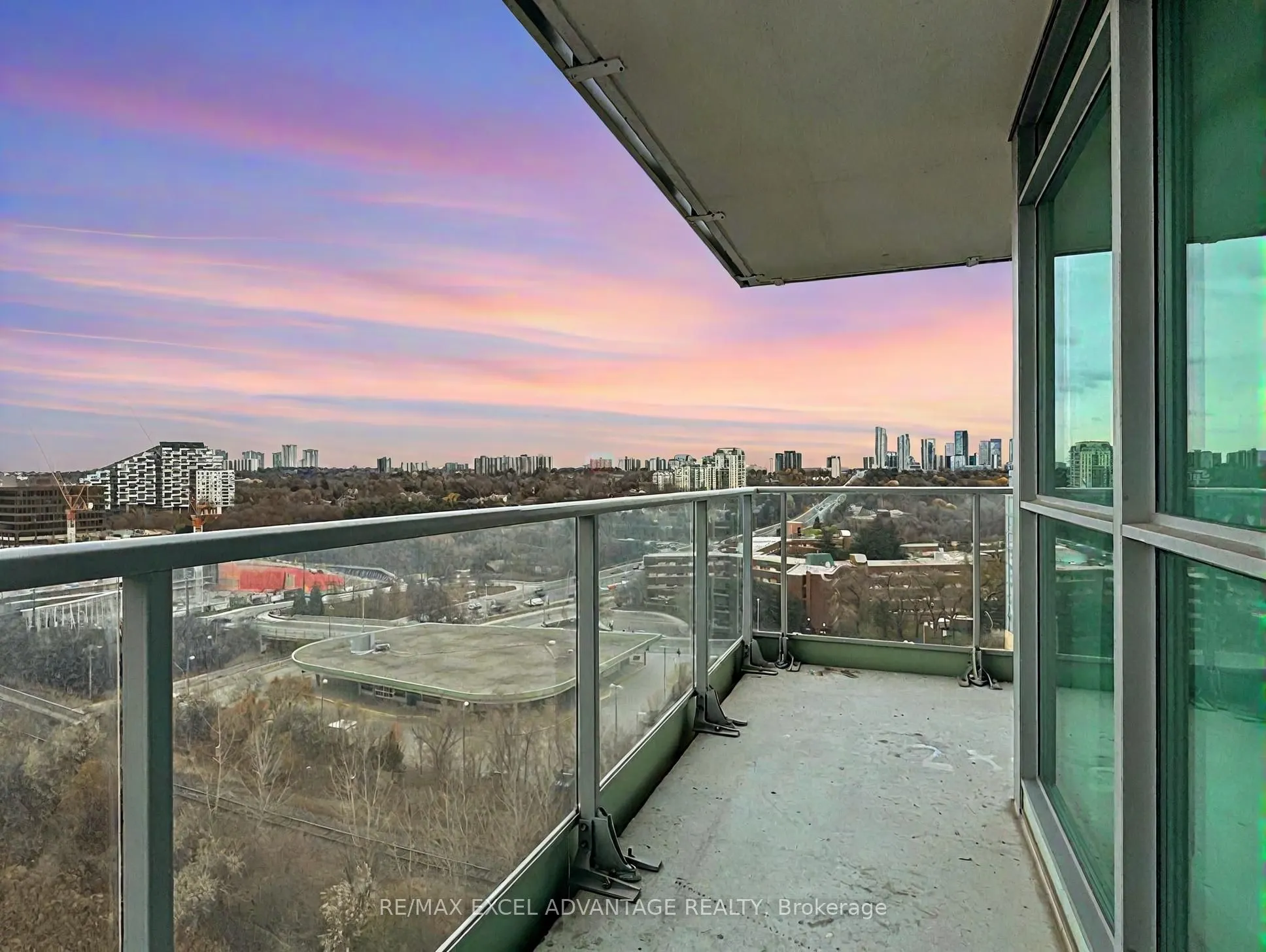 33 Singer Court, #1202