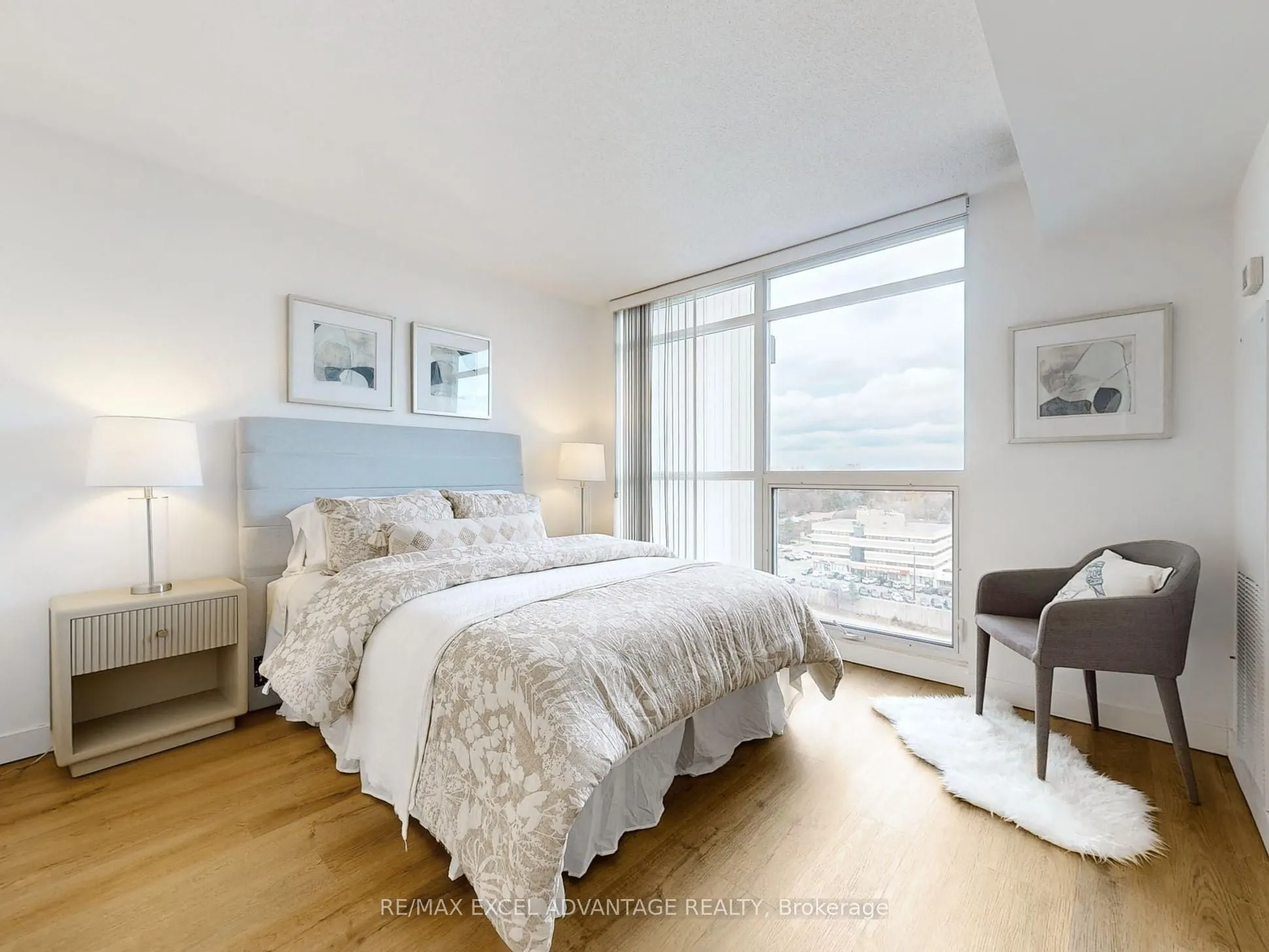 33 Singer Court, #1202