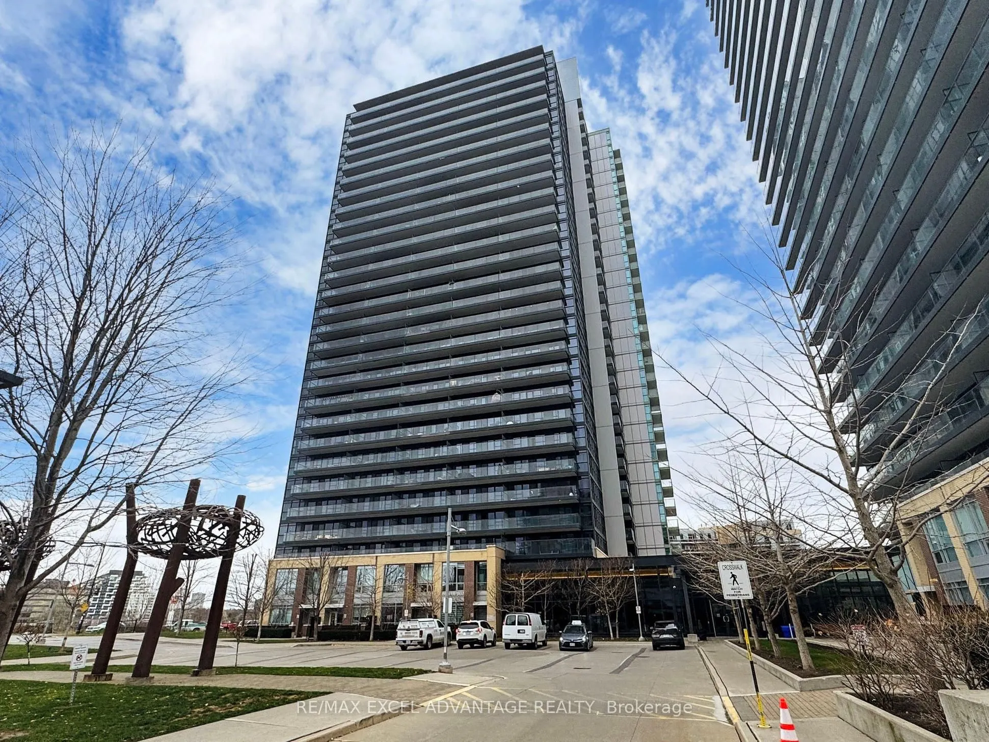 33 Singer Court, #1202