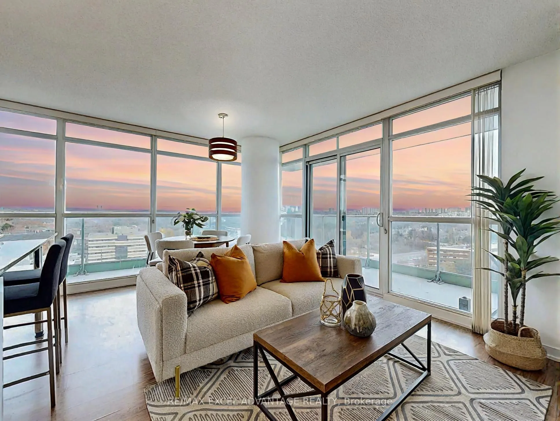 33 Singer Court, #1202