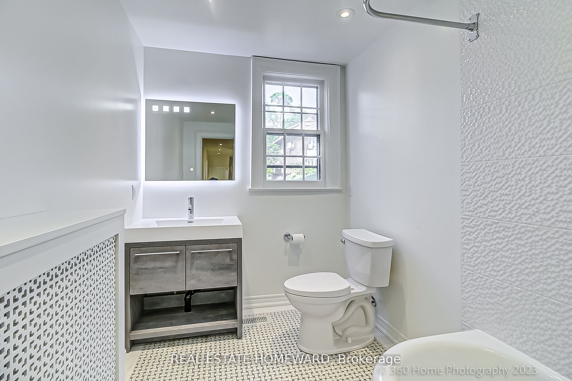 12 Highbourne Road, #MAIN