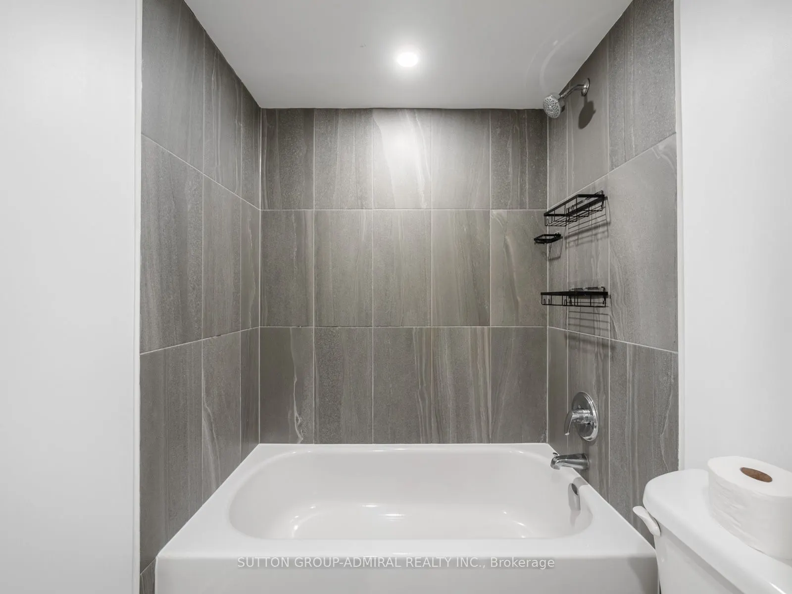 16 Marquette Avenue, #3