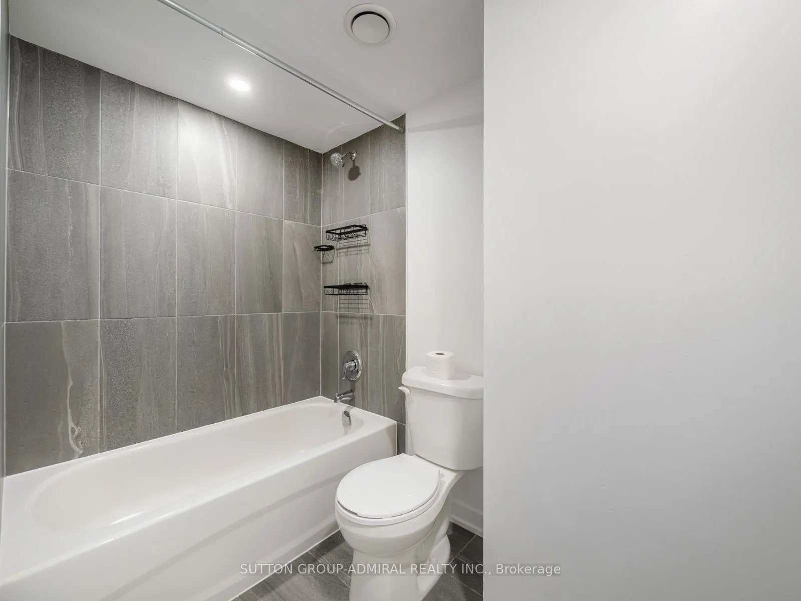 16 Marquette Avenue, #3