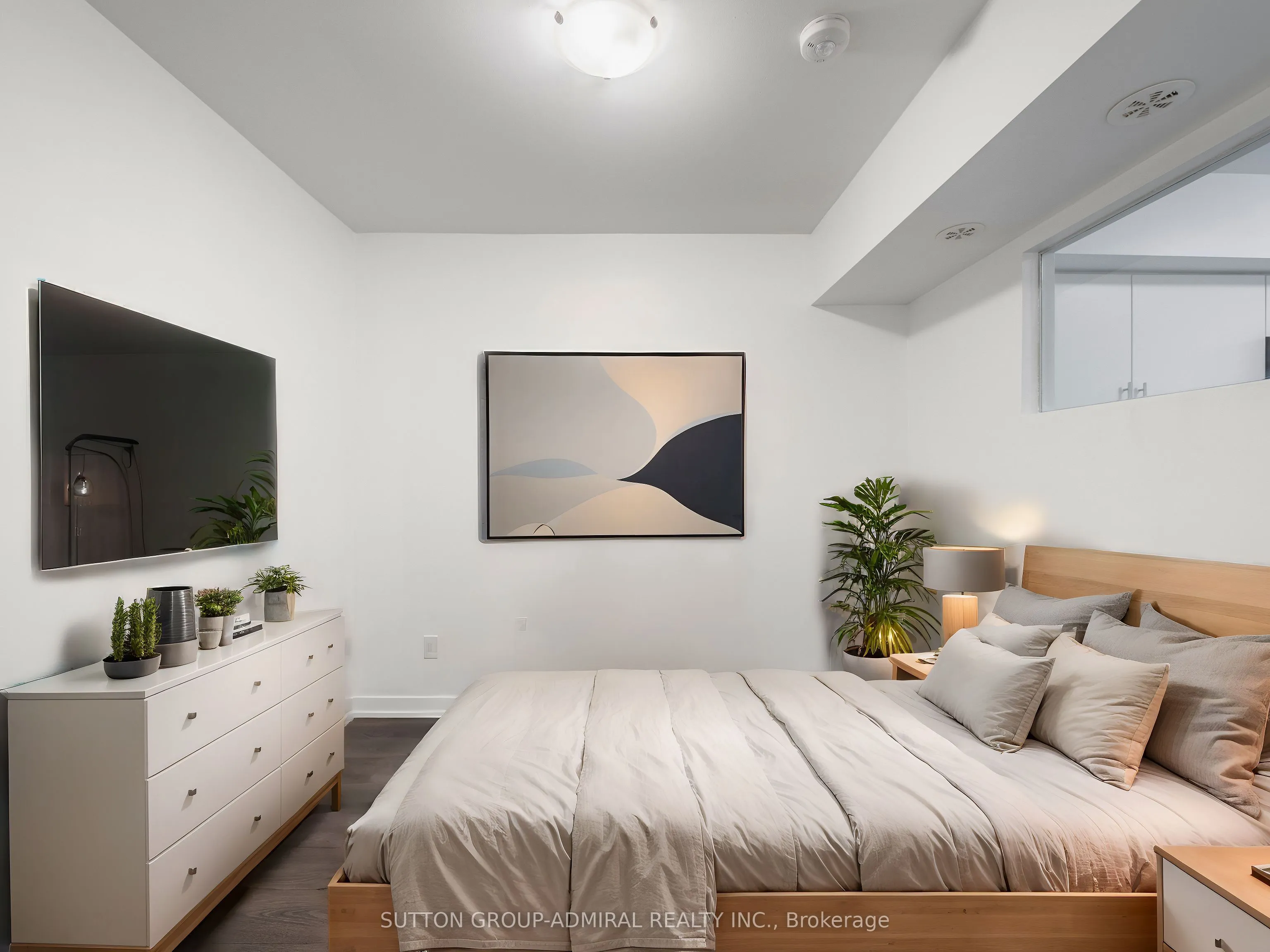 16 Marquette Avenue, #3