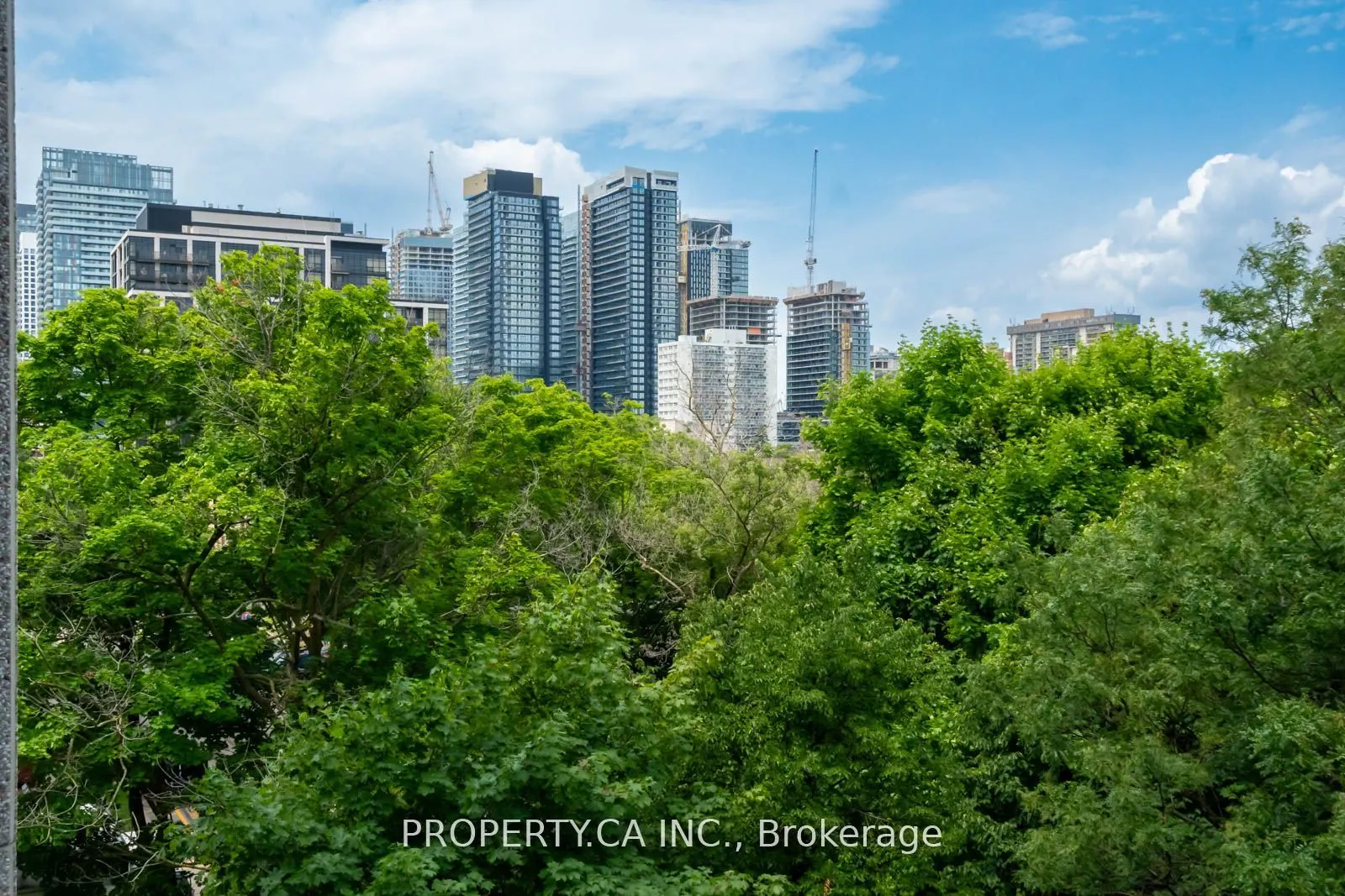 398 Eglinton Avenue E, #603