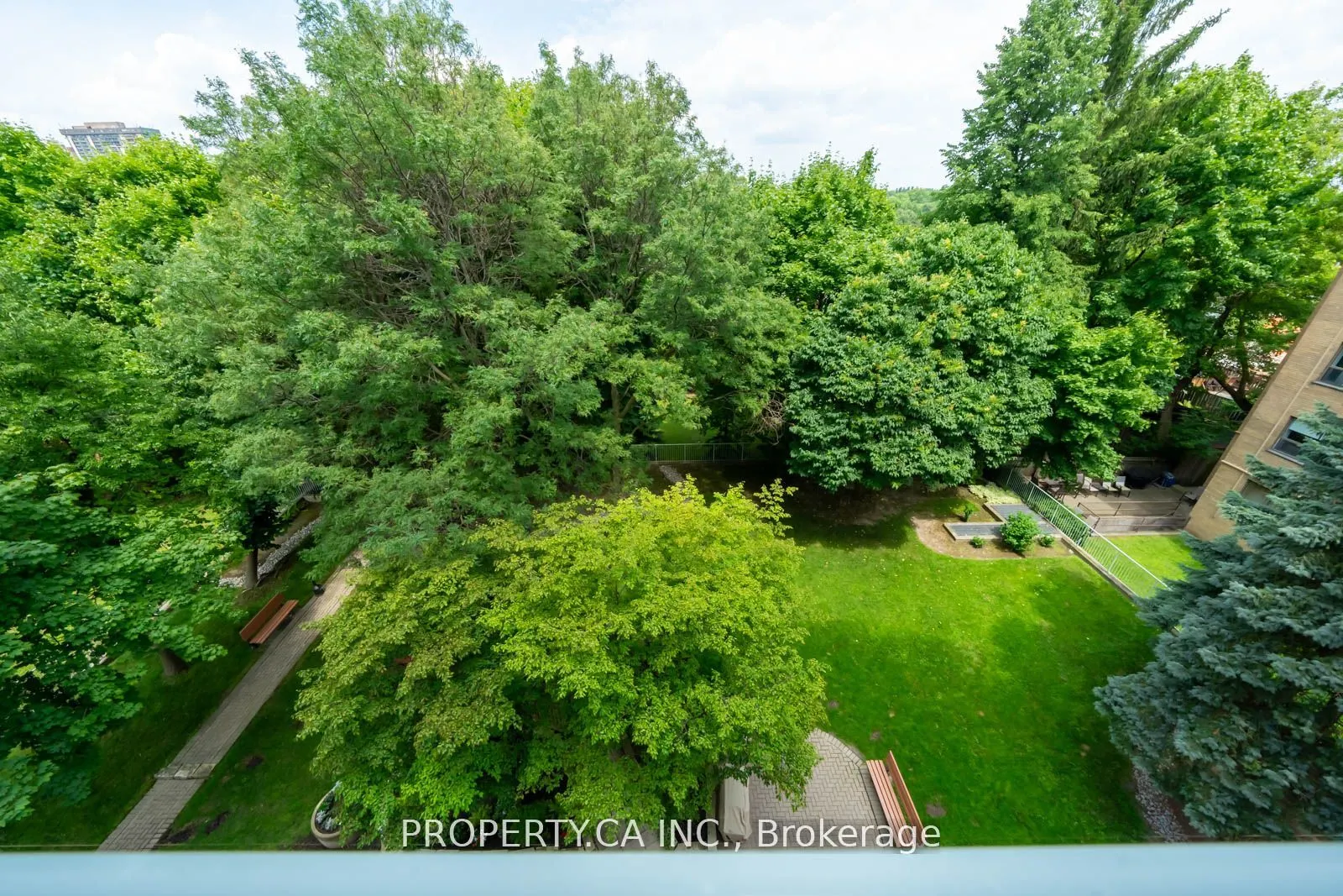 398 Eglinton Avenue E, #603