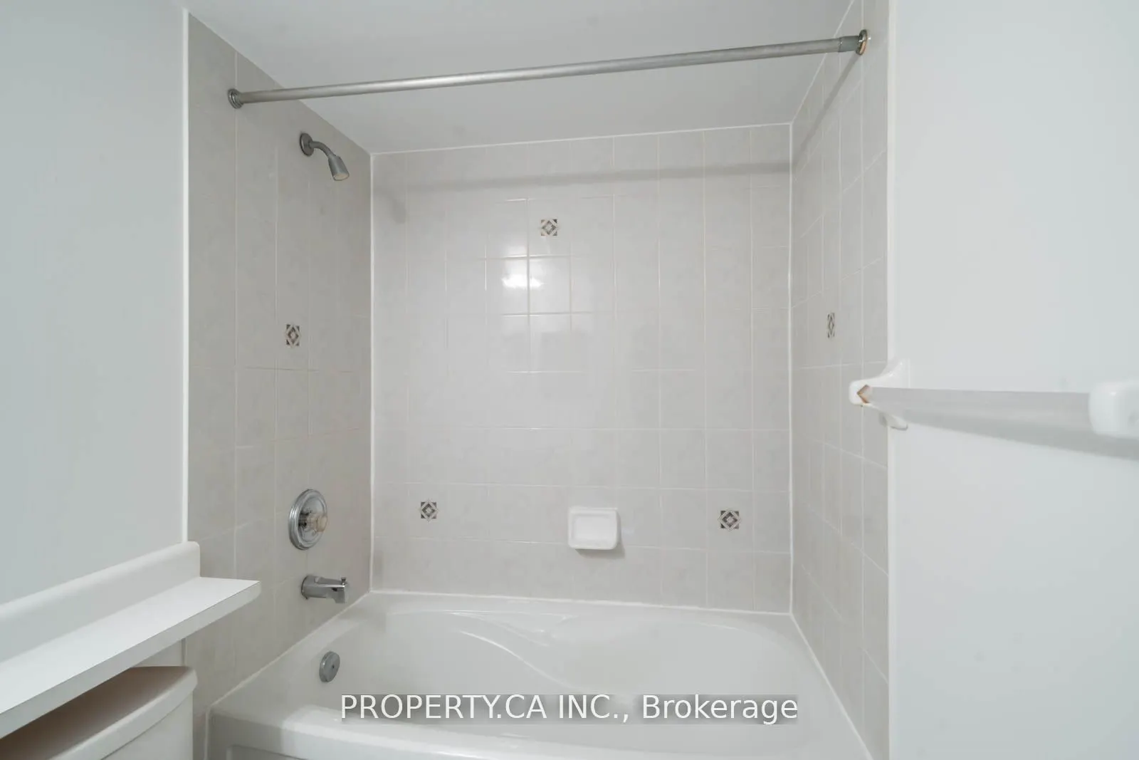 398 Eglinton Avenue E, #603