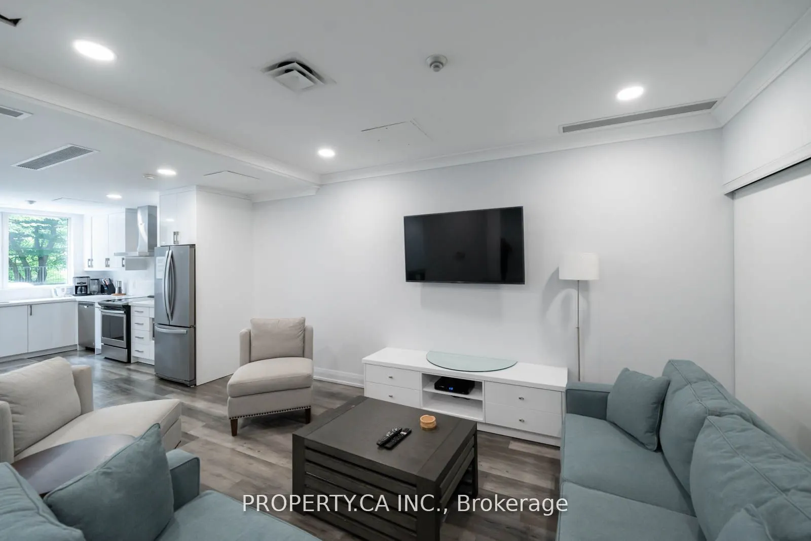 398 Eglinton Avenue E, #603