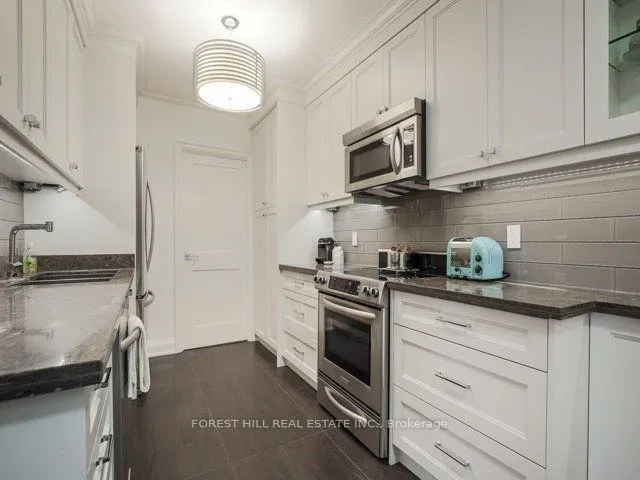350 Lonsdale Road #502