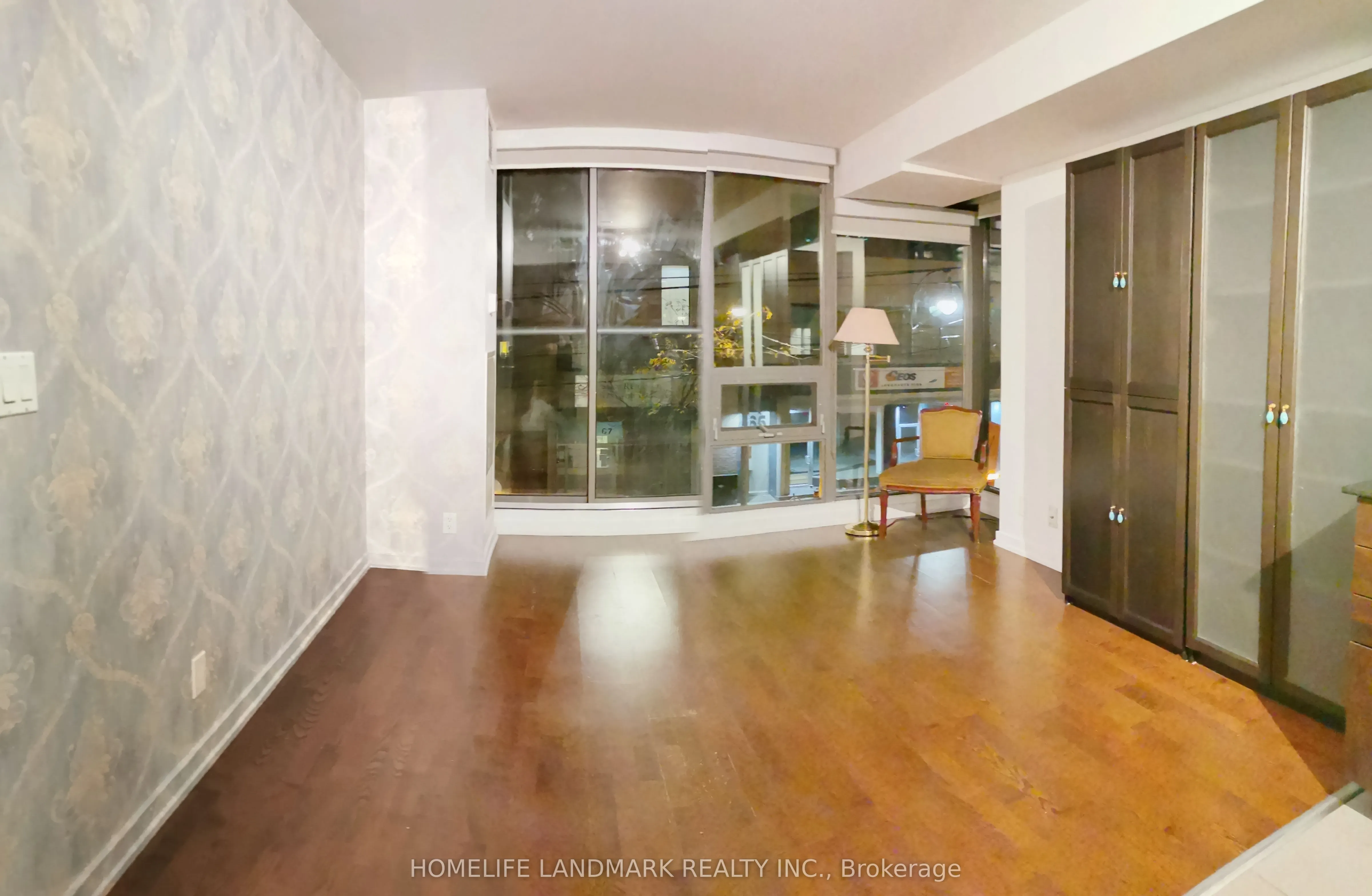 33 Lombard Street, #201