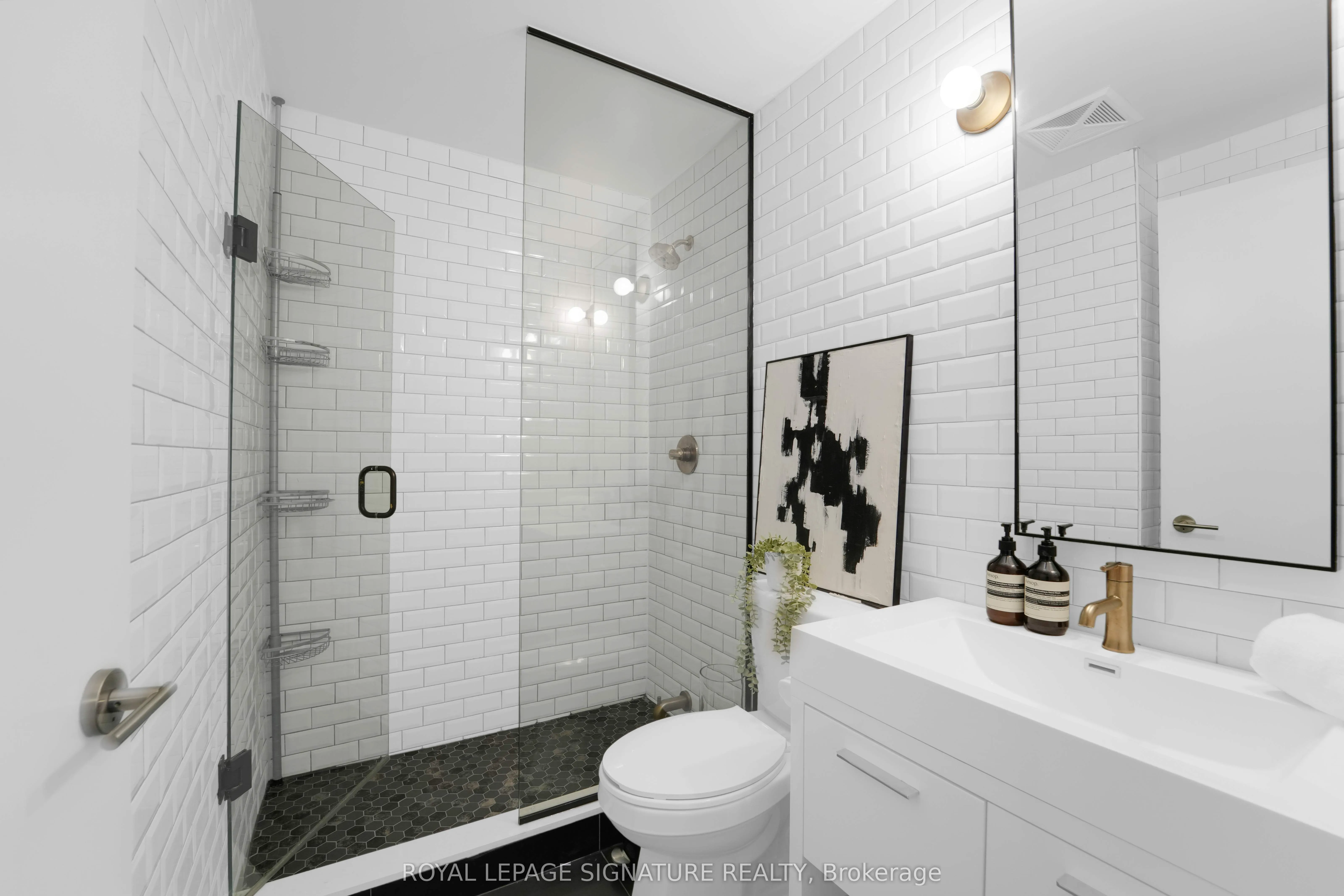 106 Dovercourt Road, #714