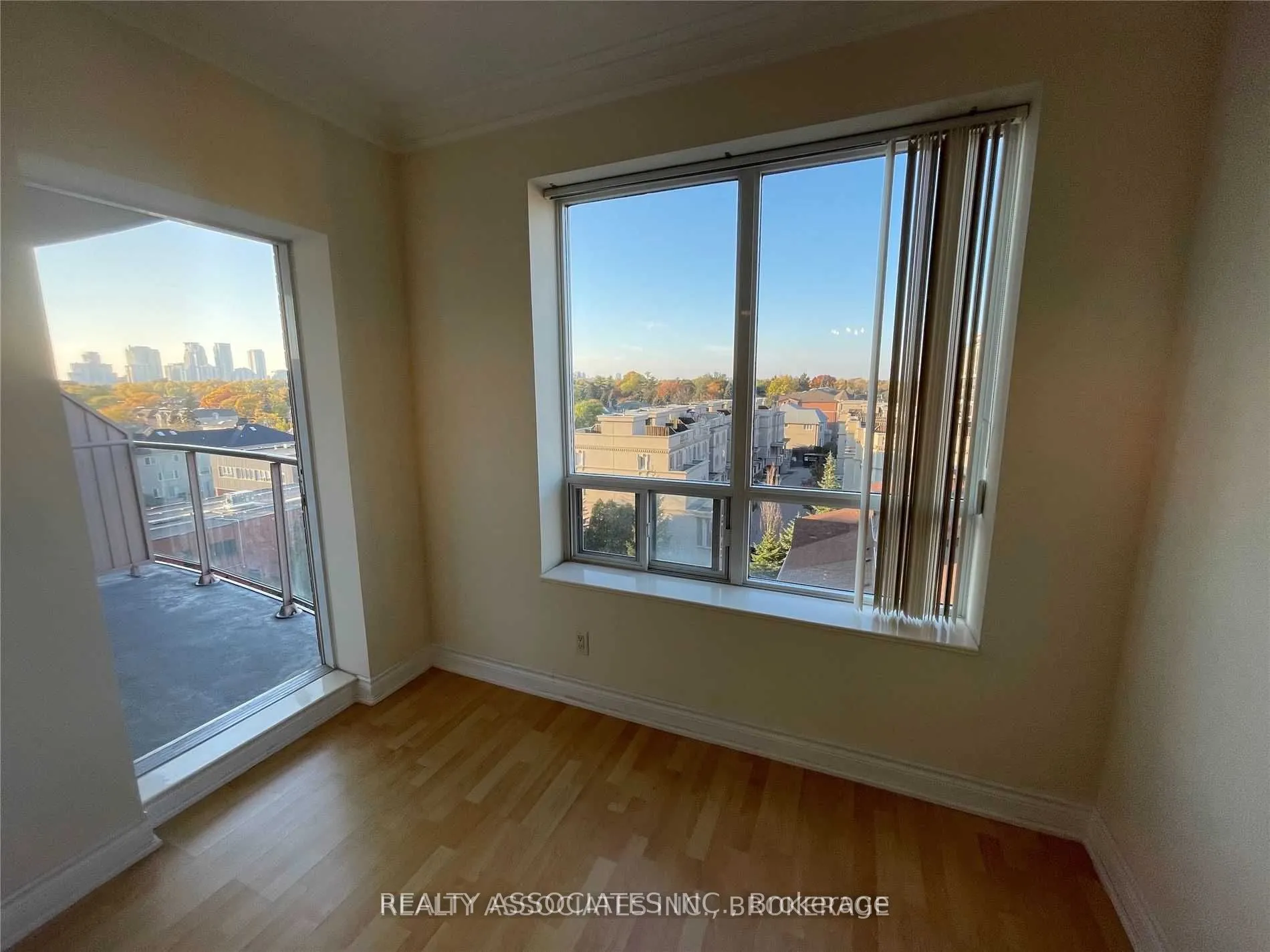 2 Clairtrell Road, #815