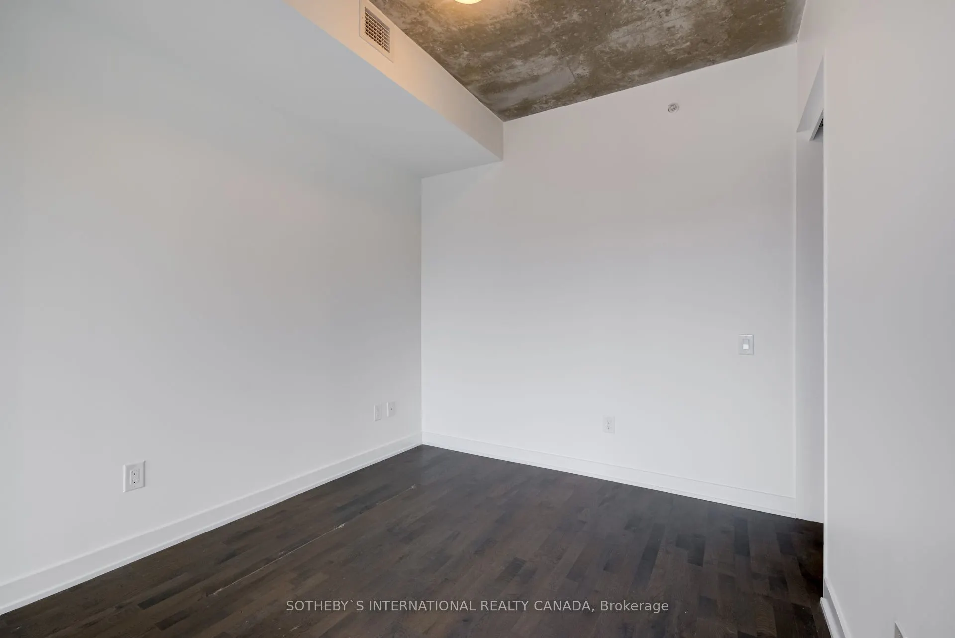 629 King Street W, #1028