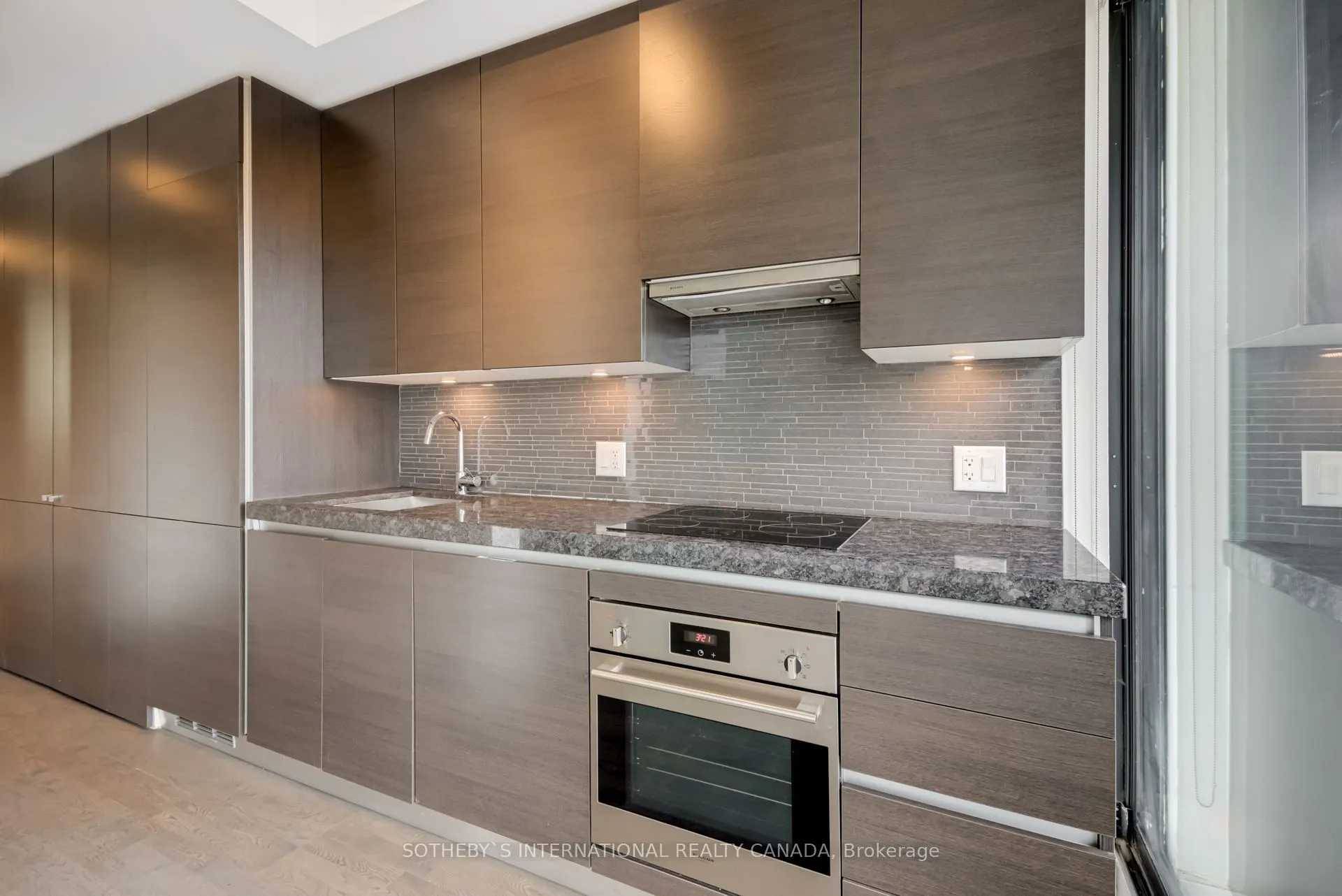 629 King Street W, #1028