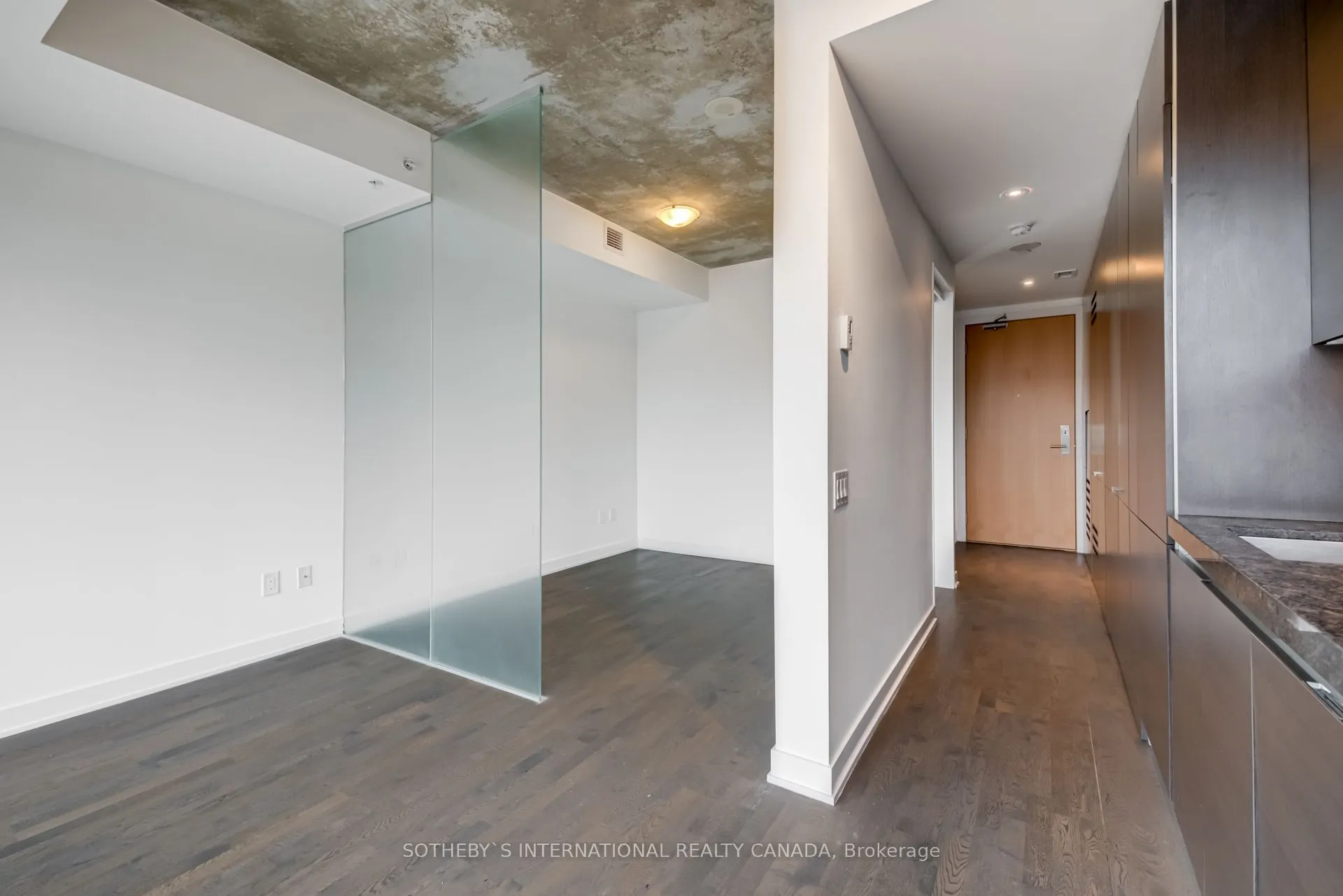 629 King Street W, #1028