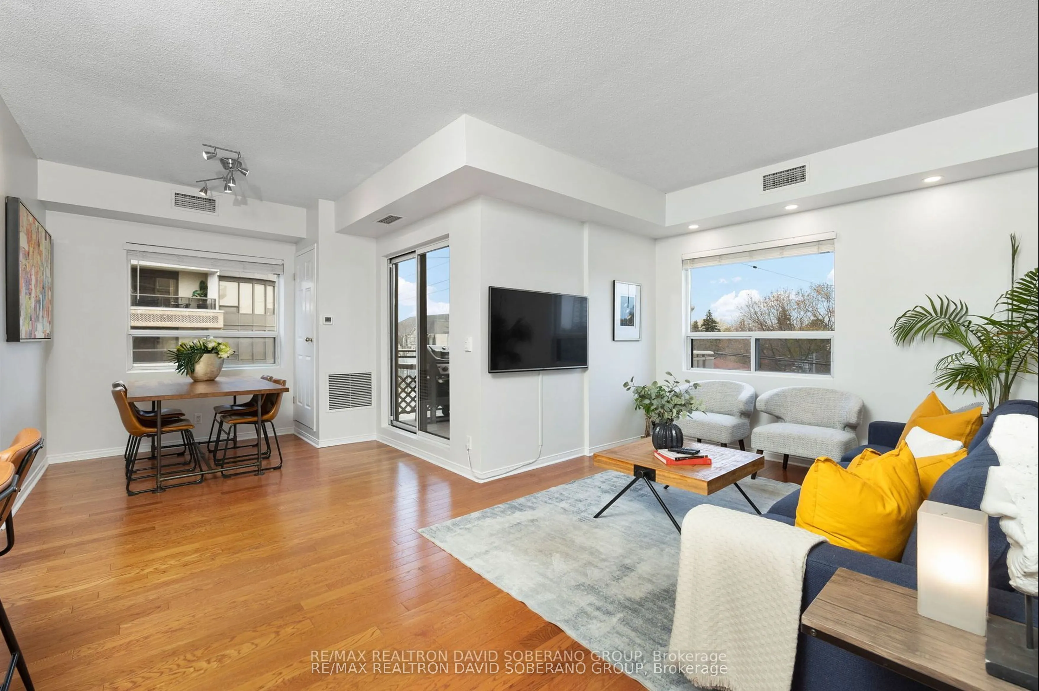 778 Sheppard Avenue W, #306