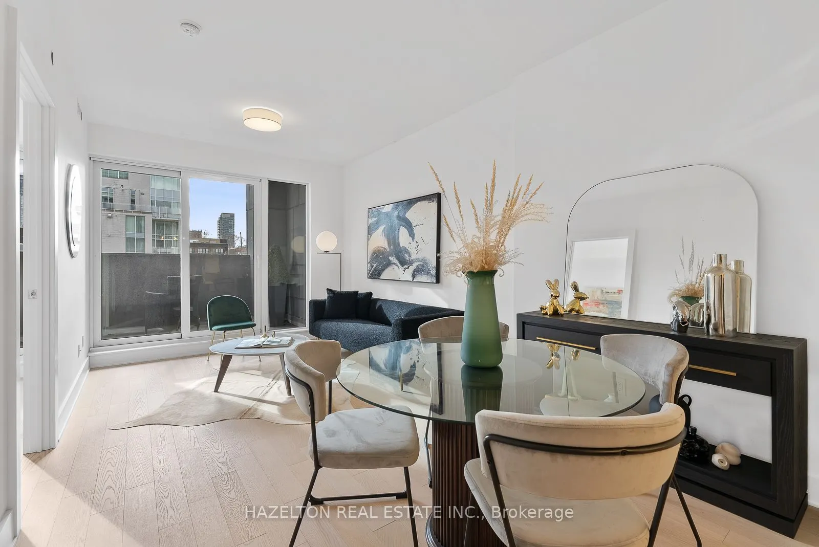 128 Pears Avenue, #302