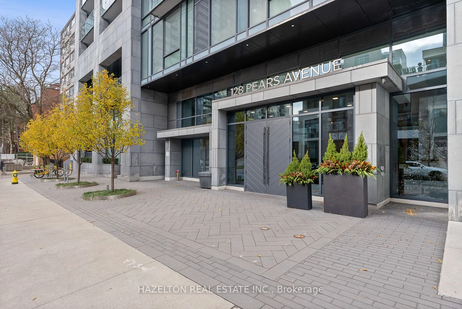 128 Pears Avenue, #302