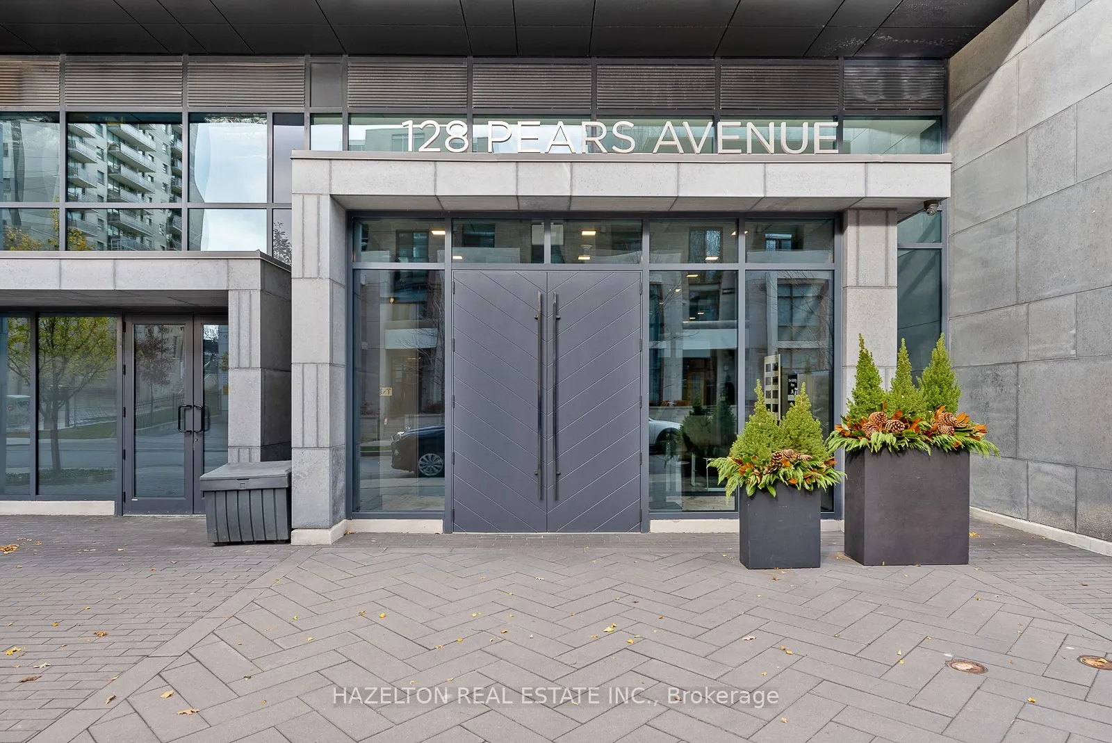 128 Pears Avenue, #302
