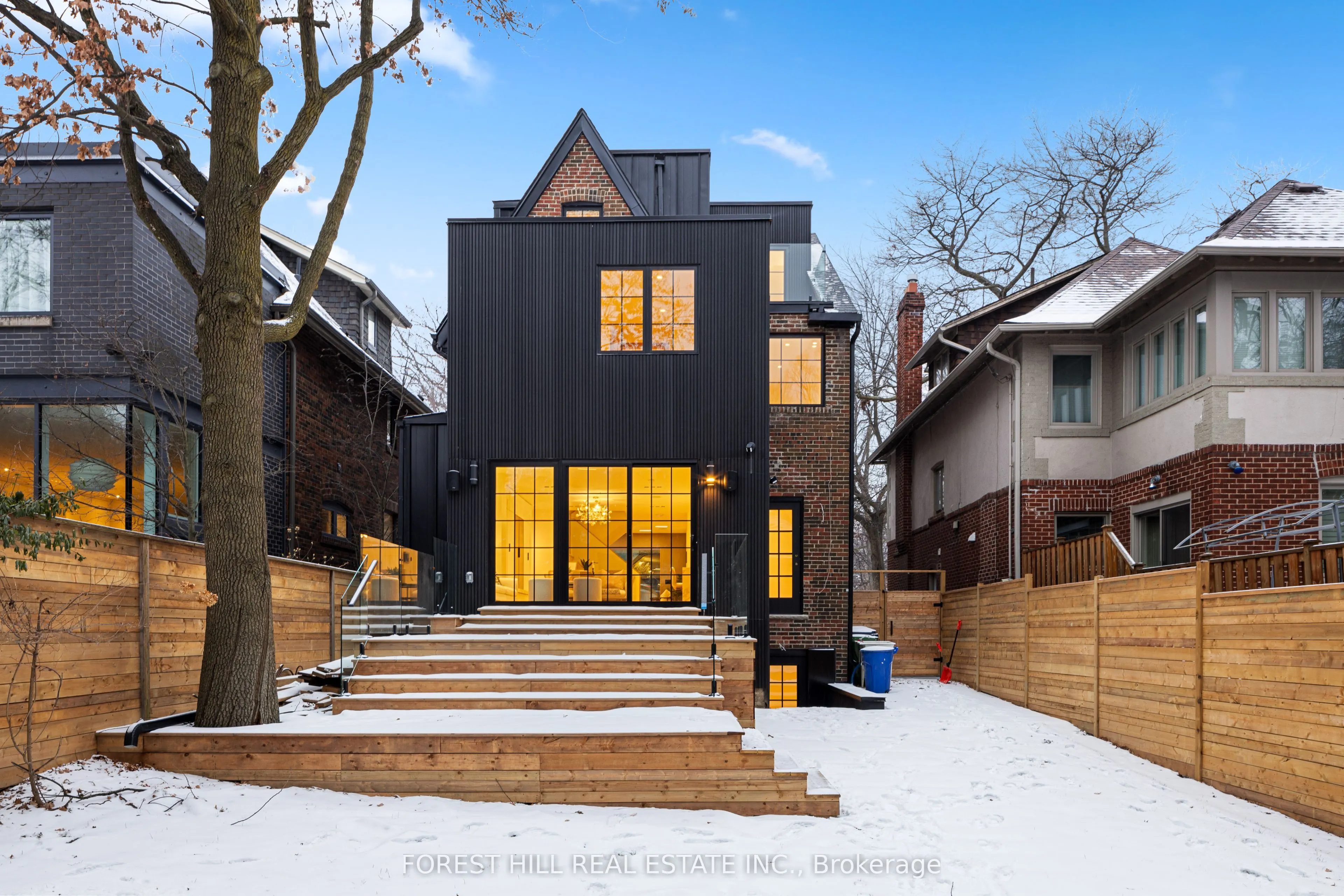127 Welland Avenue