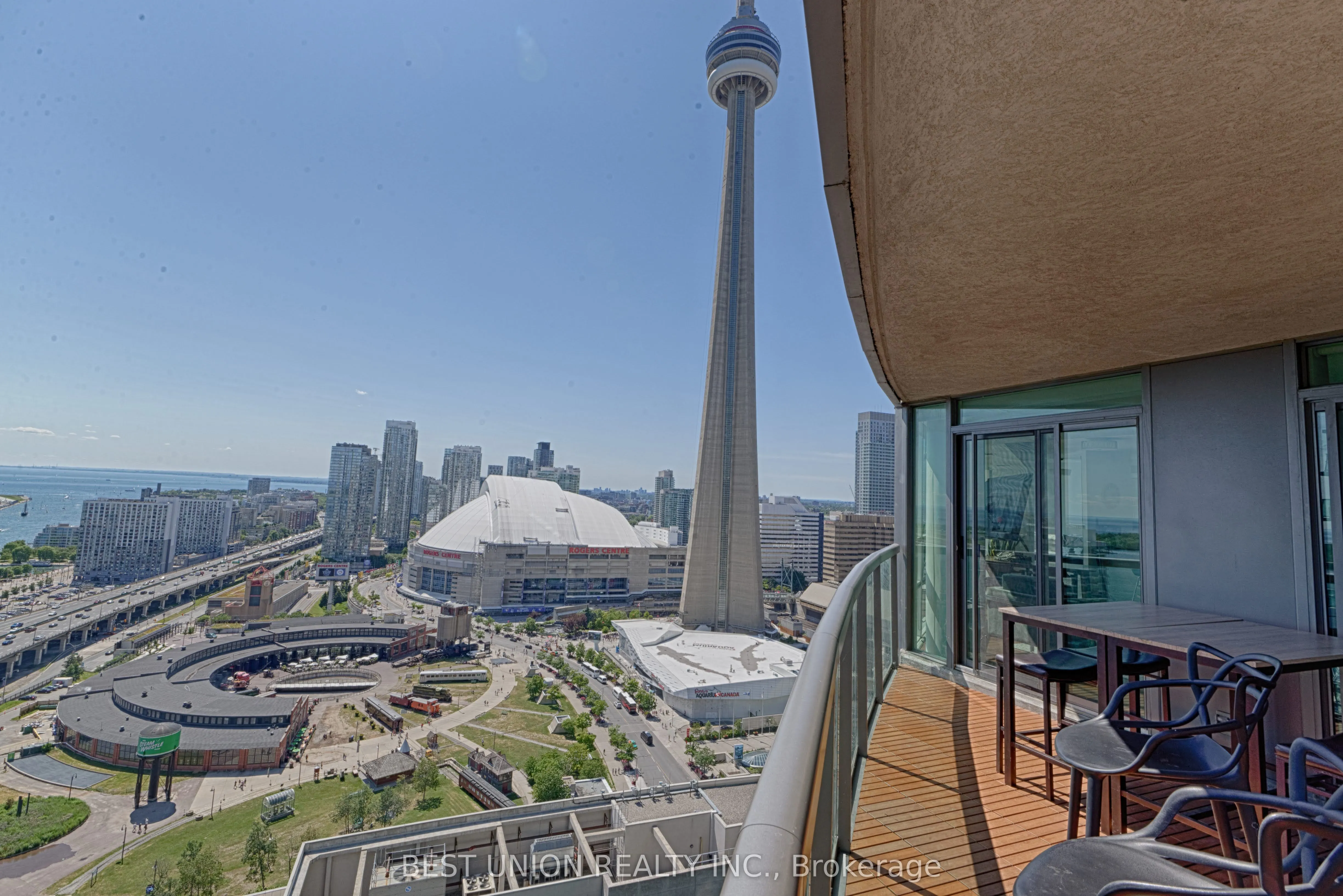 30 Grand Trunk Crescent, #3511